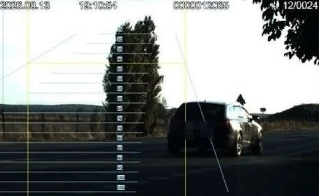 Polícia namerala 14-ročnému chlapcovi takmer 200 km/h.