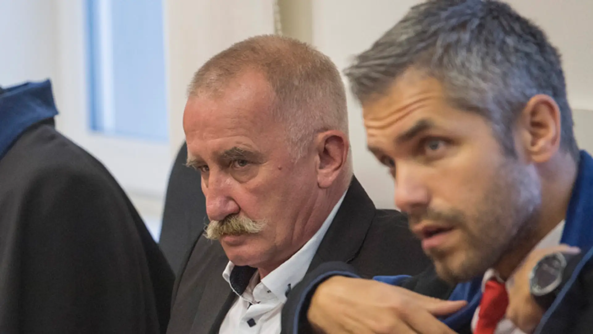 Poslanec Stanislav Mizík na pojednávaní na Špecializovanom trestnom súde v Pezinku.