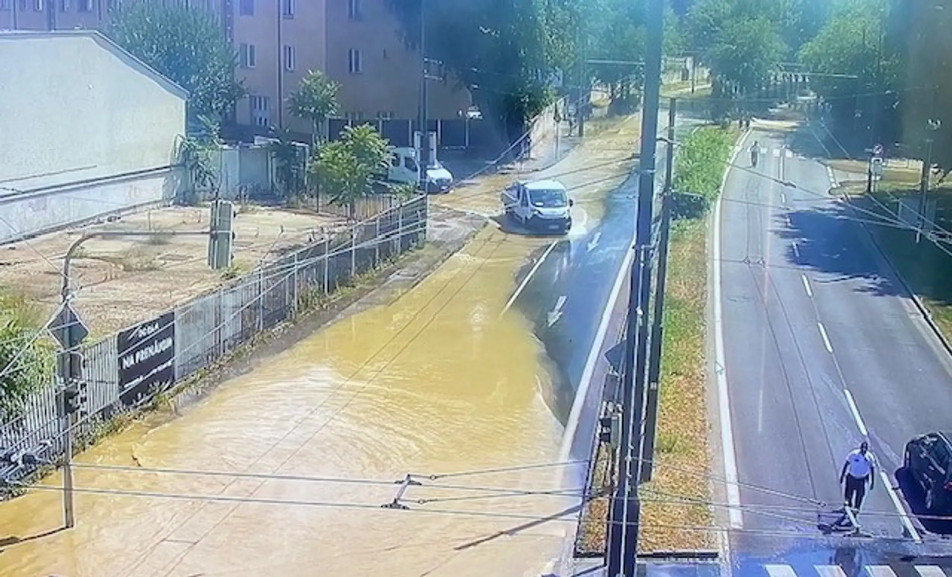 Karadžičovu ulicu zaplavila voda