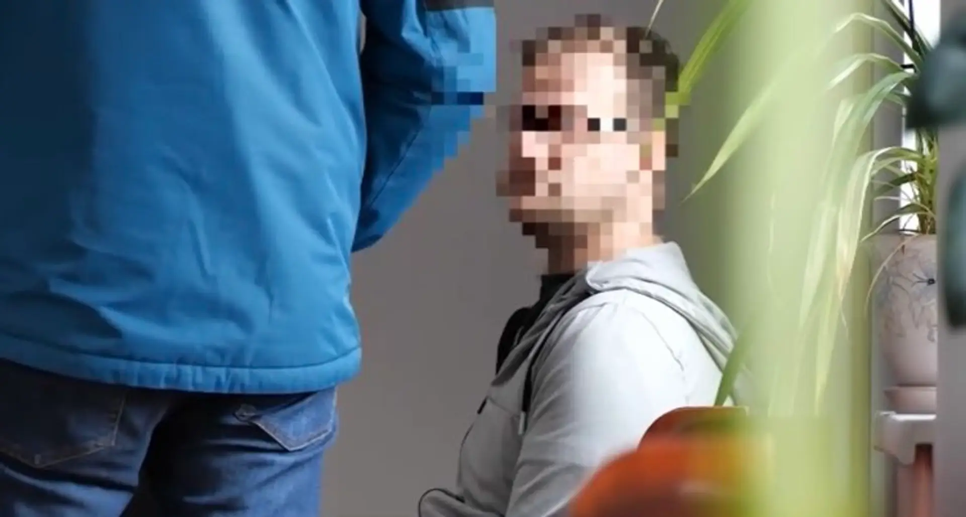 Tréner gymnastiky obvinený zo sexuálneho zneužívania dievčat.