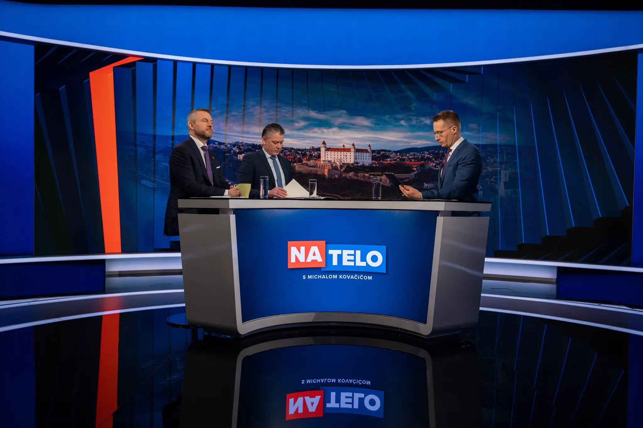 Hosťami relácie Na telo boli Peter Pellegrini a Roman Mikulec.