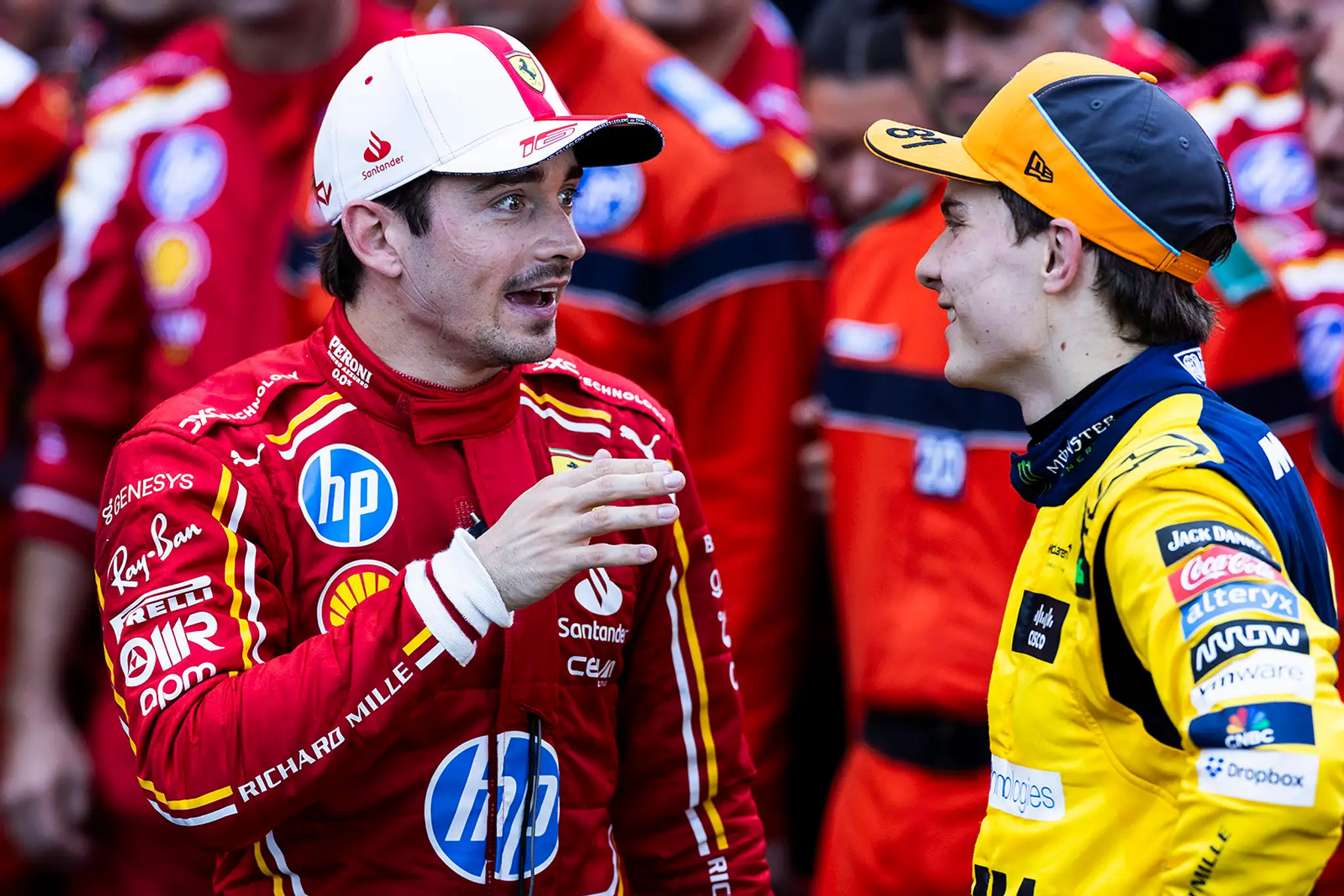 Charles Leclerc svojmu víťazstvu zrejme nemohol uveriť.