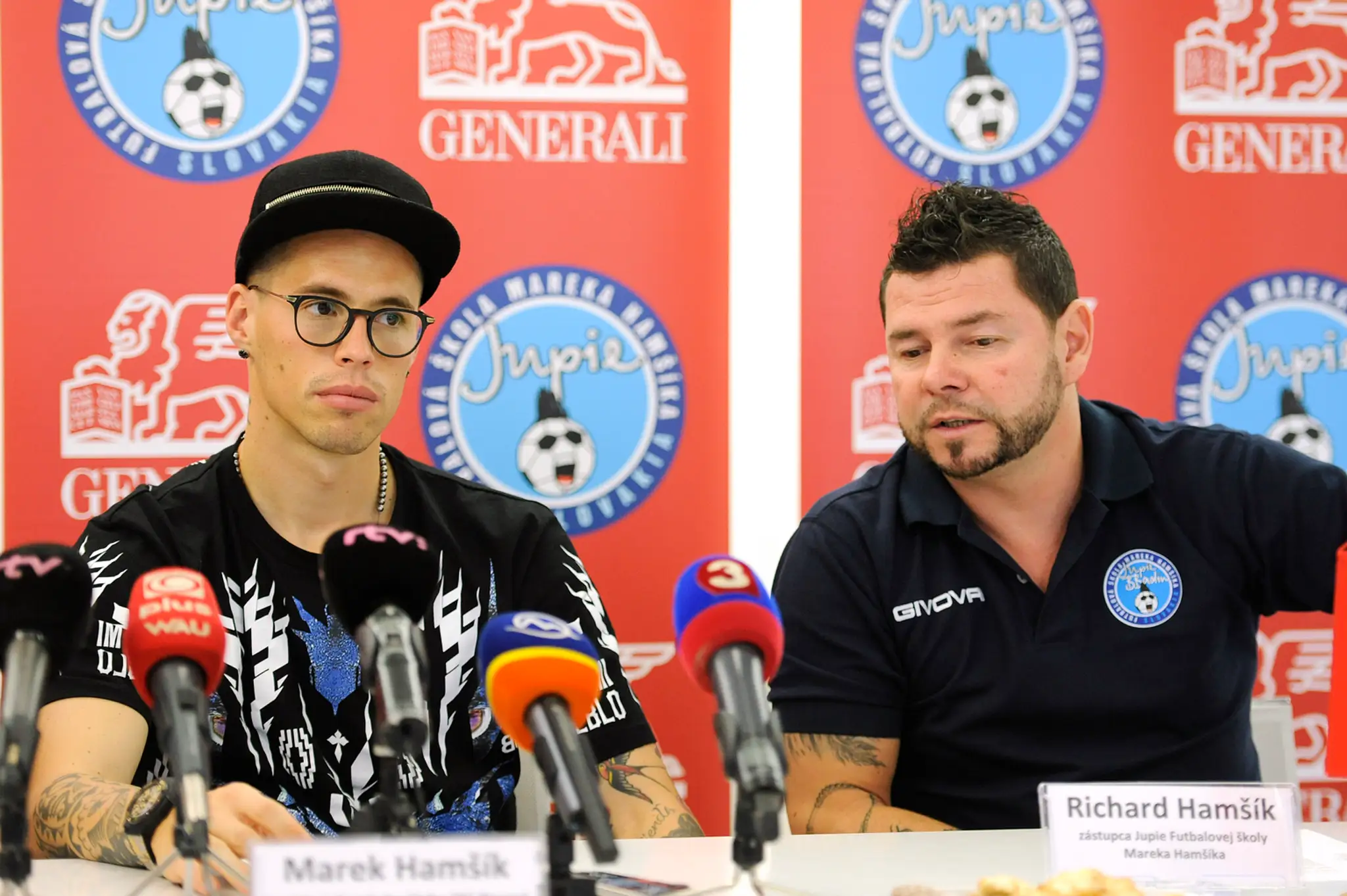 Marek Hamšík s otcom Richardom počas tlačovej konferencie.