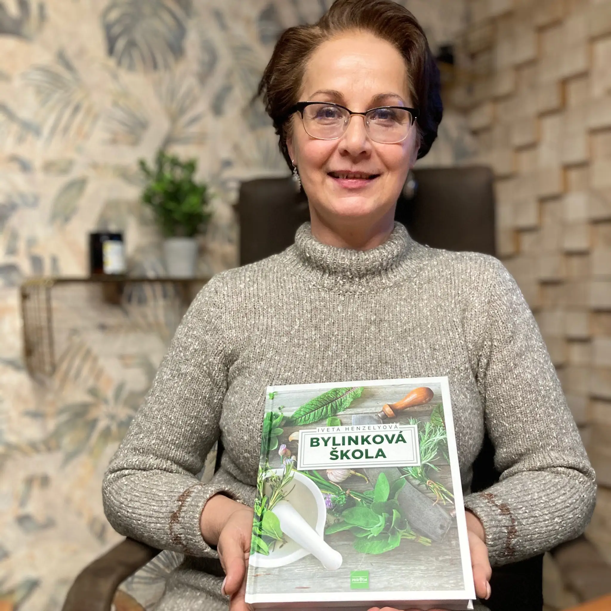 Iveta Henzelyová.