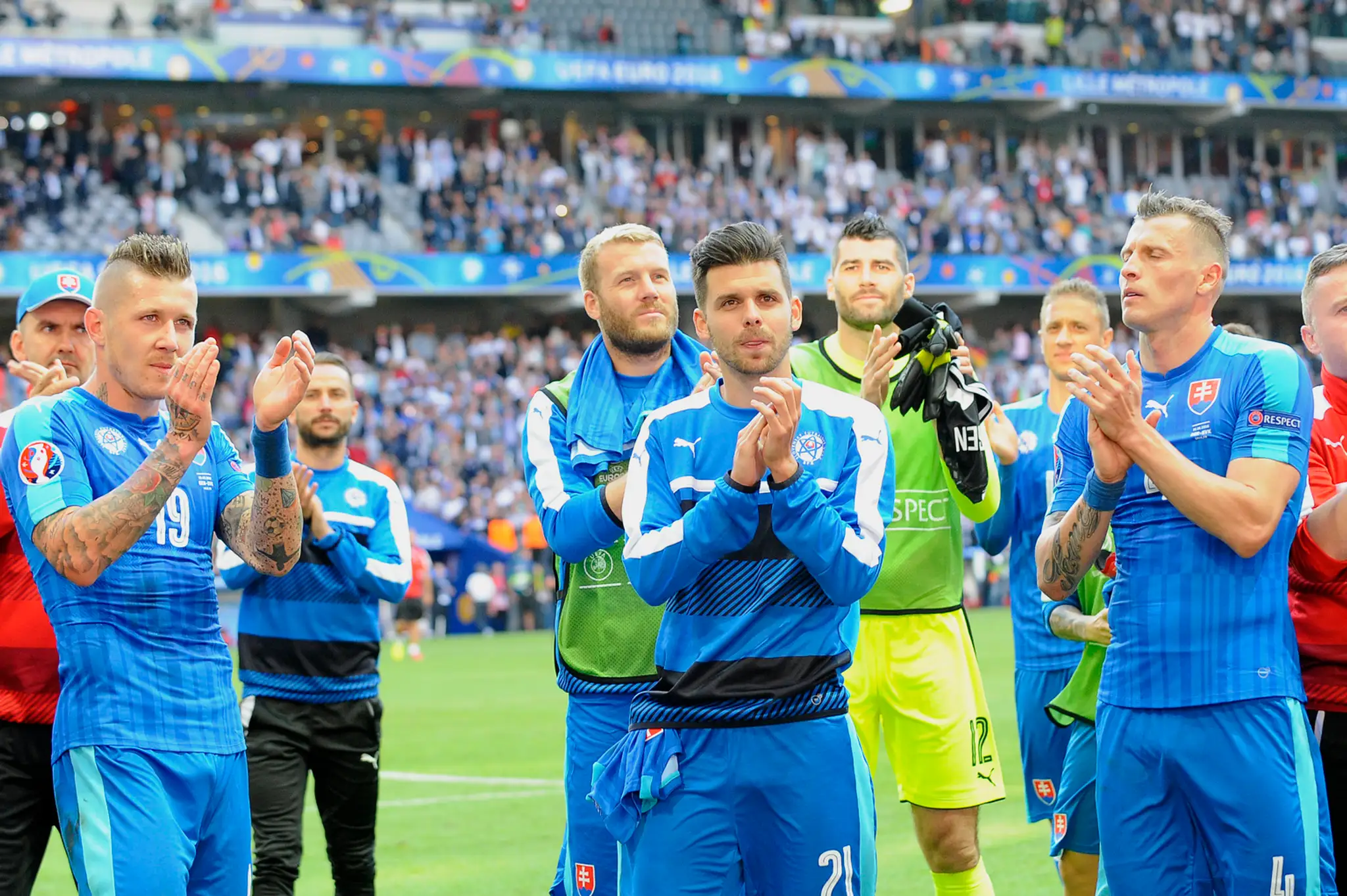 Na snímke slovenskí futbalisti, zľava Juraj Kucka, Dušan Švento, Adam Nemec, Michal Ďuriš, brankár Ján Novota, Kornel Saláta a J
