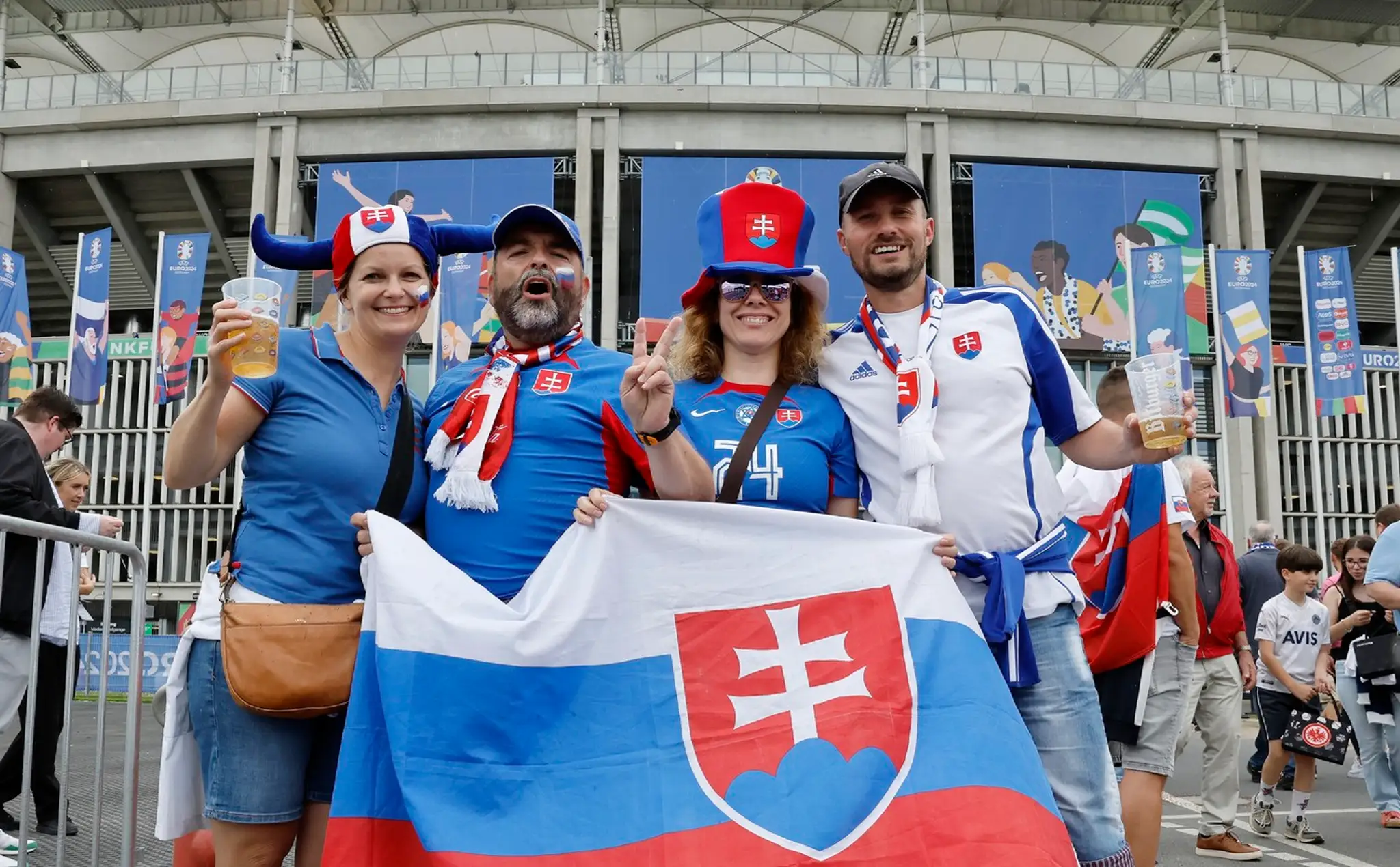 Slovenskí fanúšikovia vo Frankfurte.