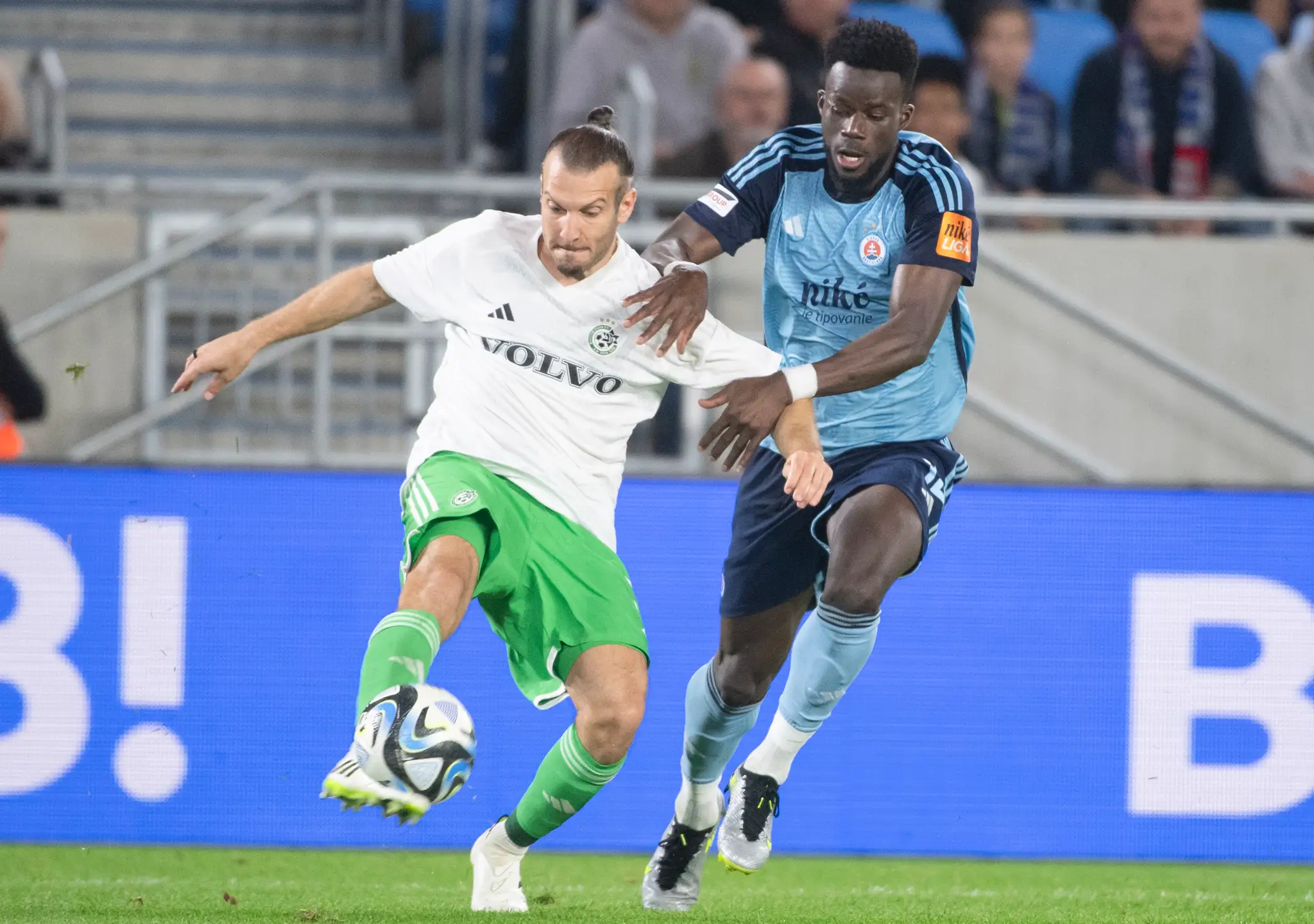 Momentka zo zápasu Slovan - Maccabi Haifa