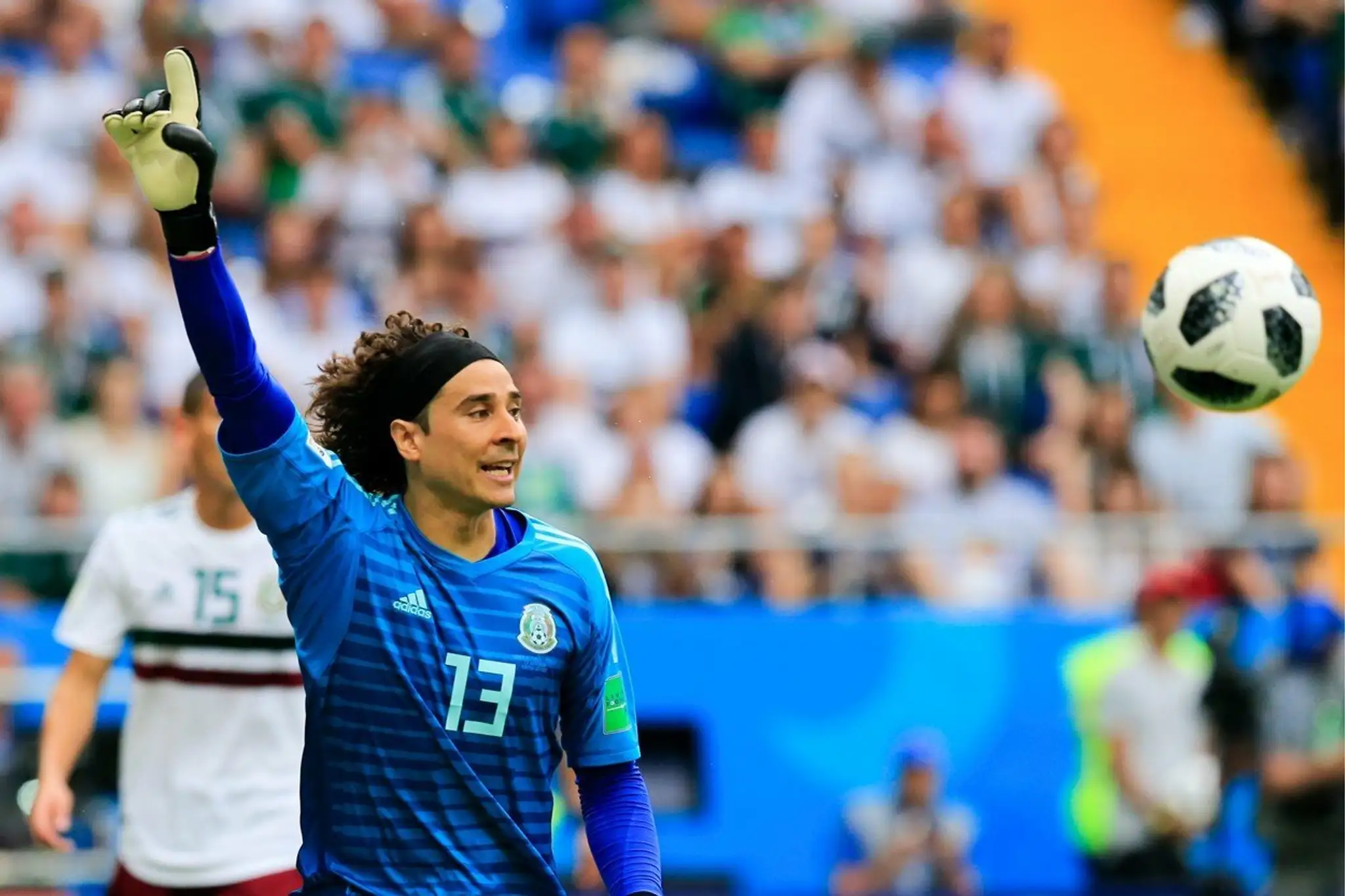 Mexický brankár Guillermo Ochoa.