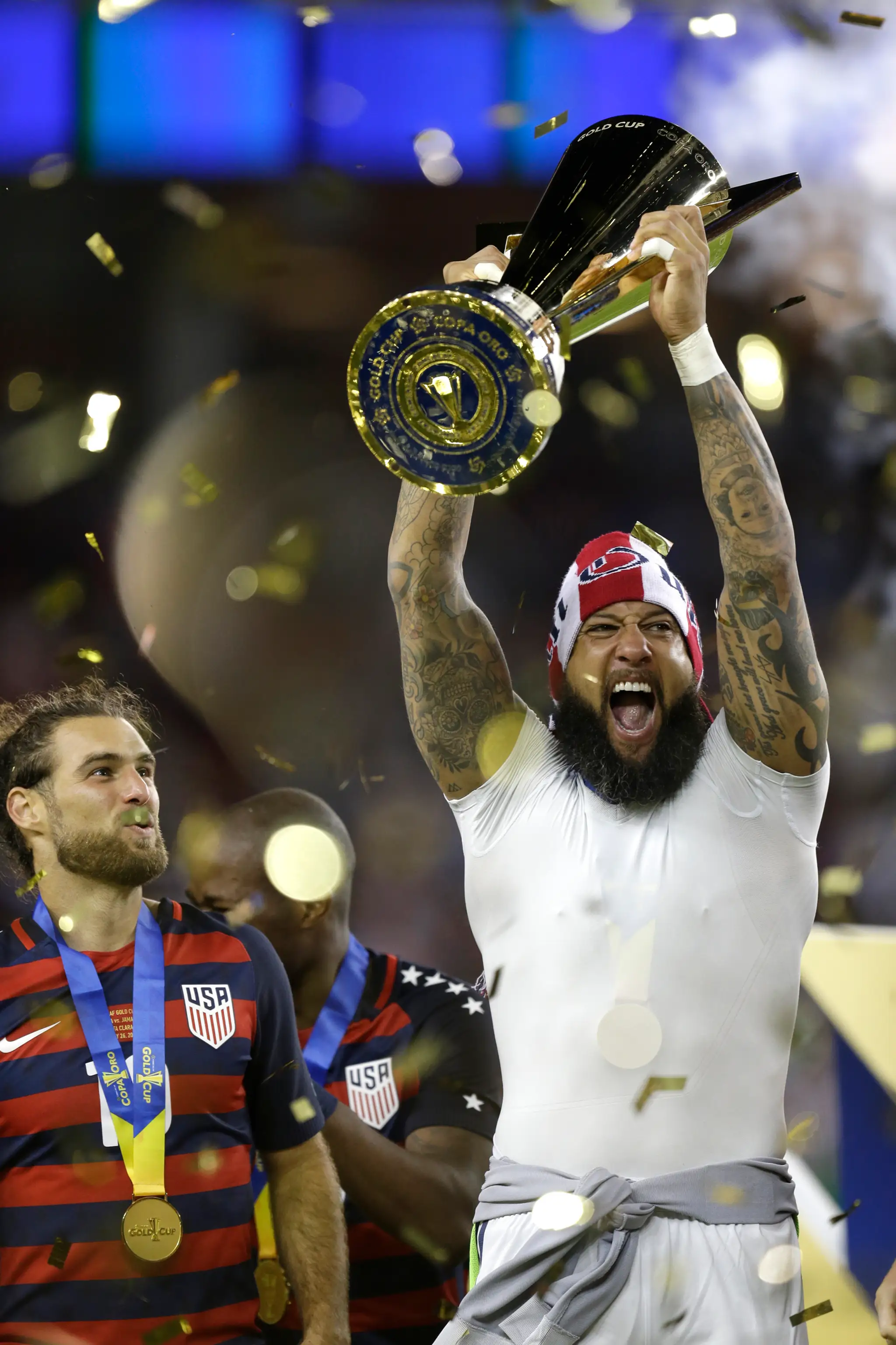 Brankár tímu USA Tim Howard.