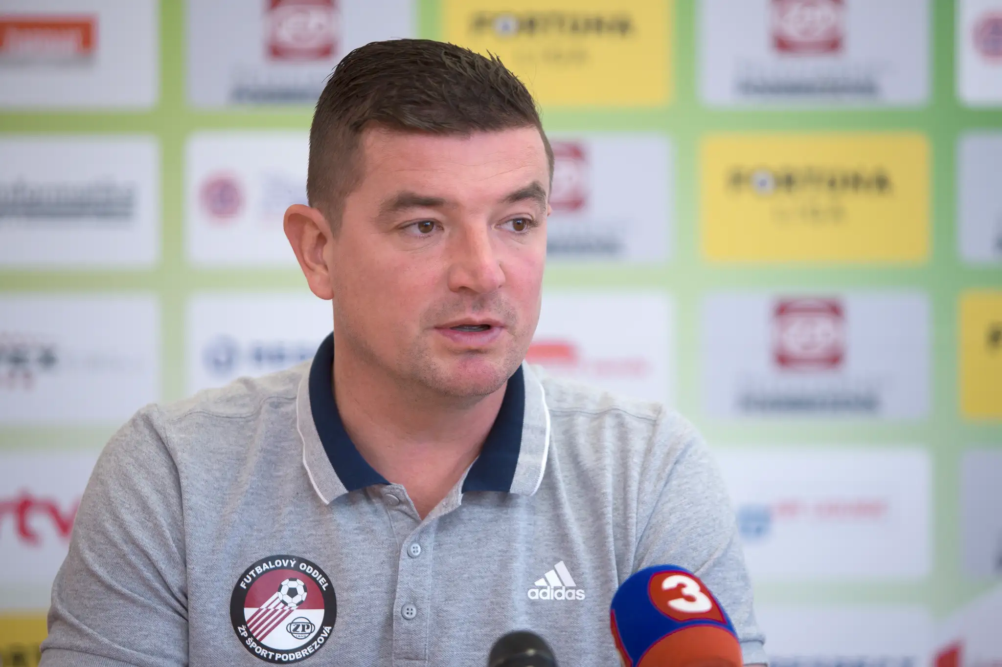 Na snímke tréner A-tímu Marek Fabuľa počas tlačovej konferencie FO ŽP Šport Podbrezová pred začatím jarnej časti Fortuna ligy.