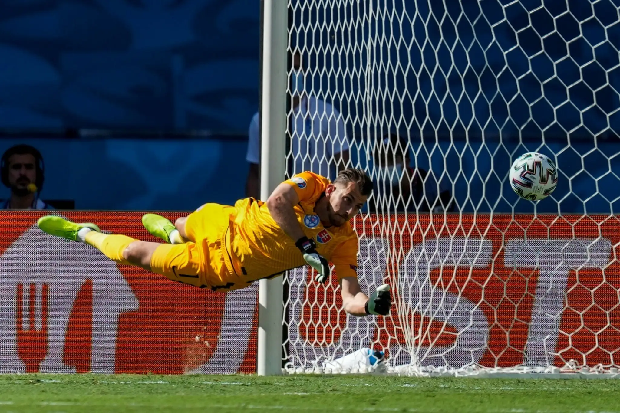 Martin Dúbravka .
