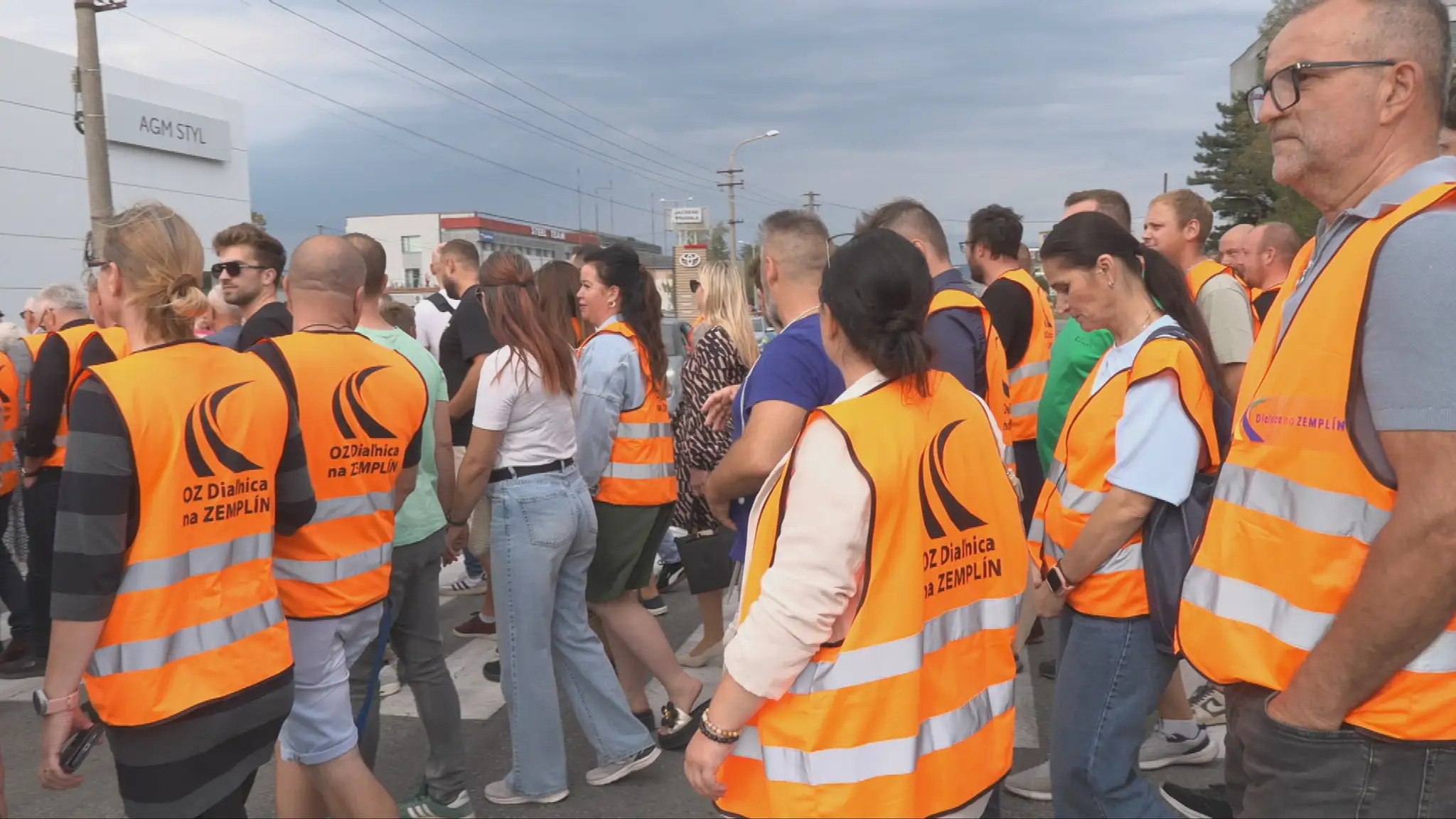 Protestujúci aktivisti.