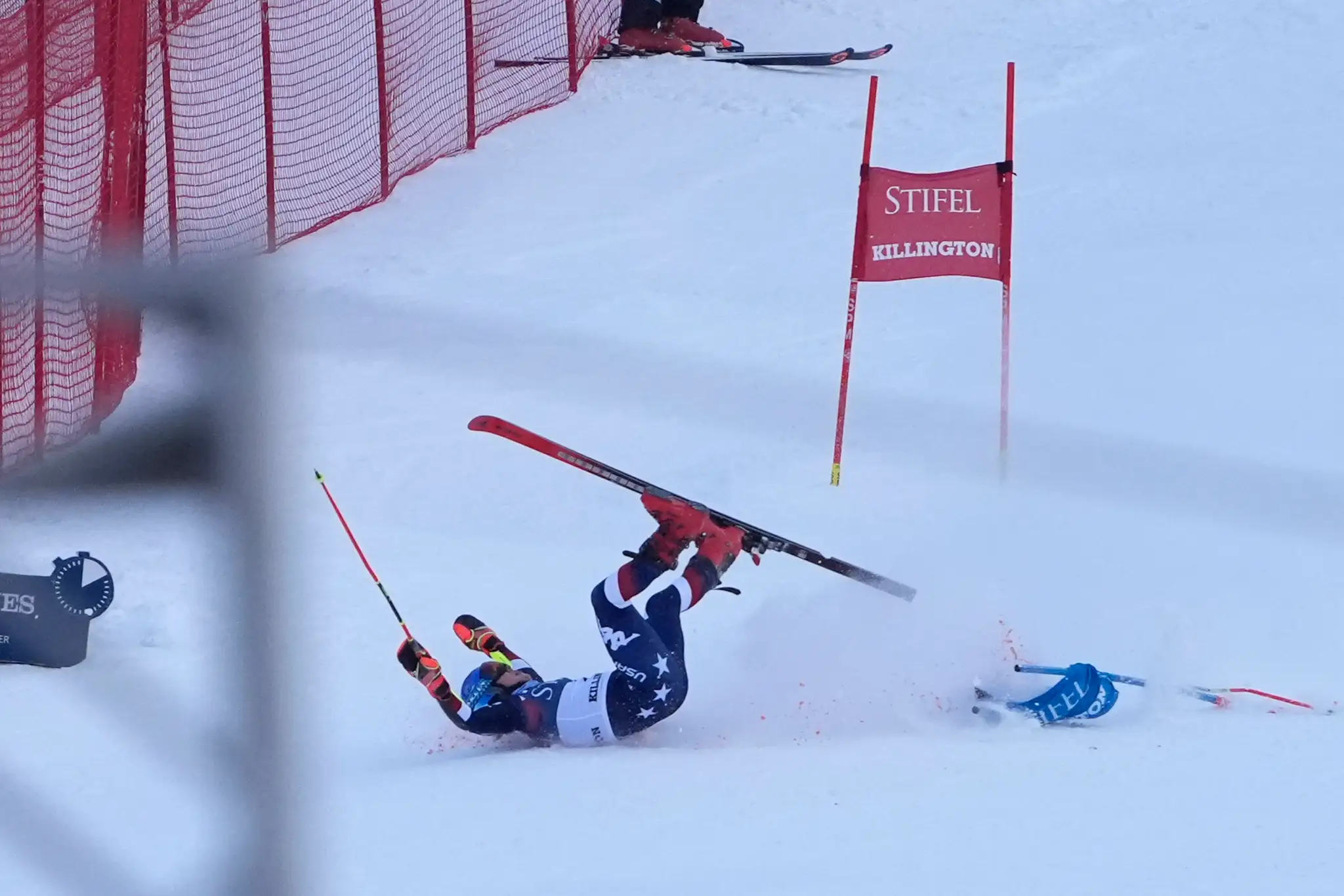Nešťastný pád Mikaely Shiffrinovej.