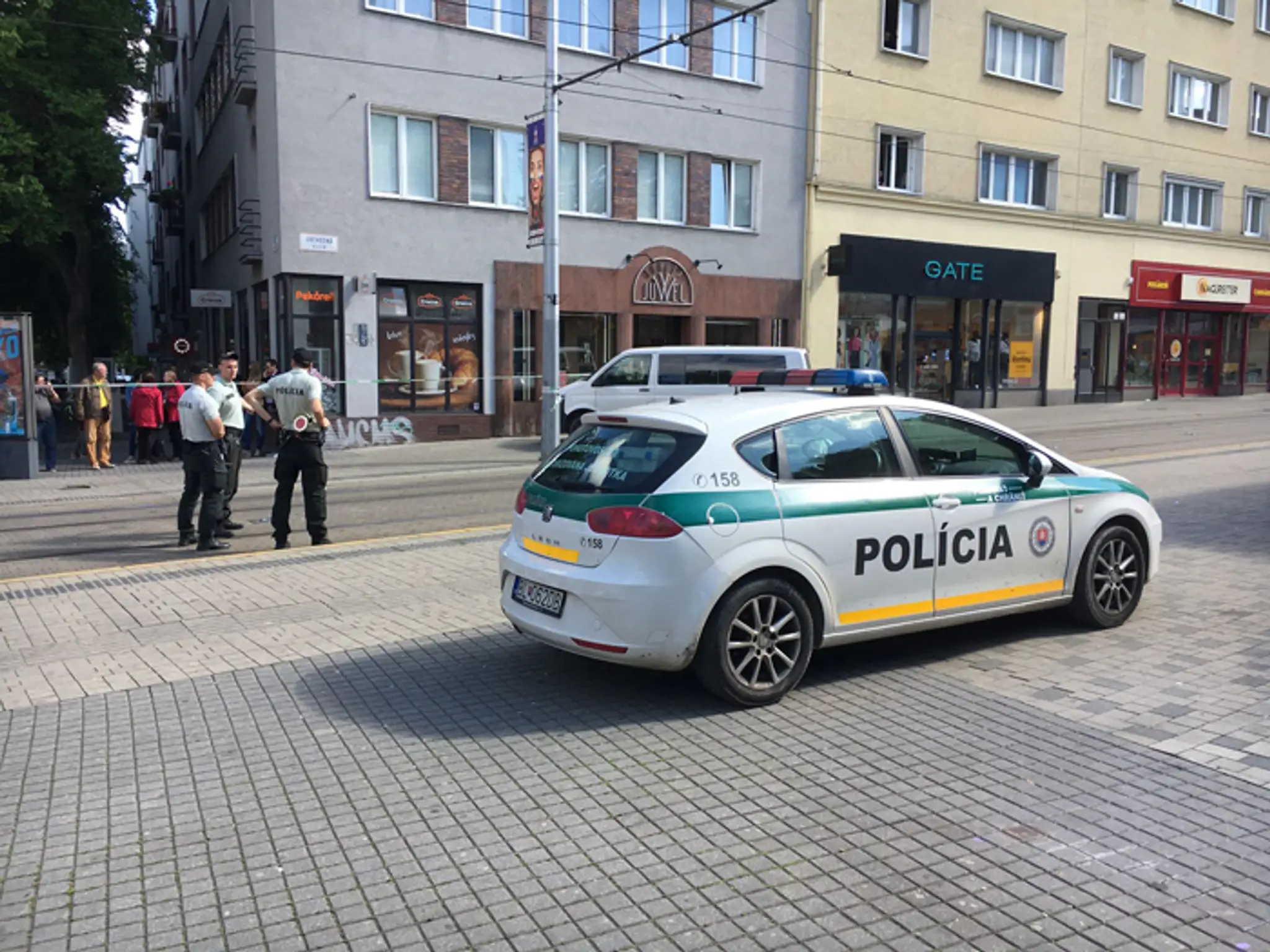 Po streľbe na Obchodnej ulici v Bratislave.