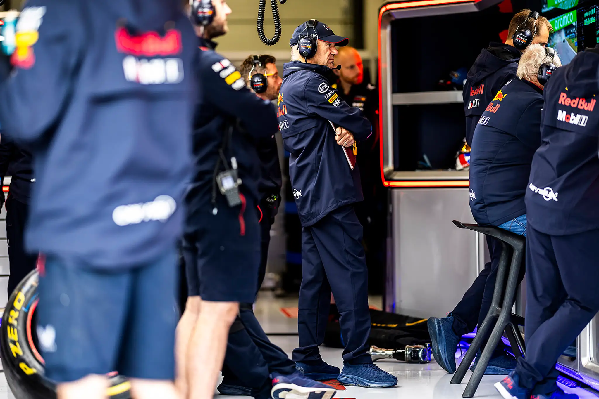 Inžinier Red Bullu Adrian Newey.