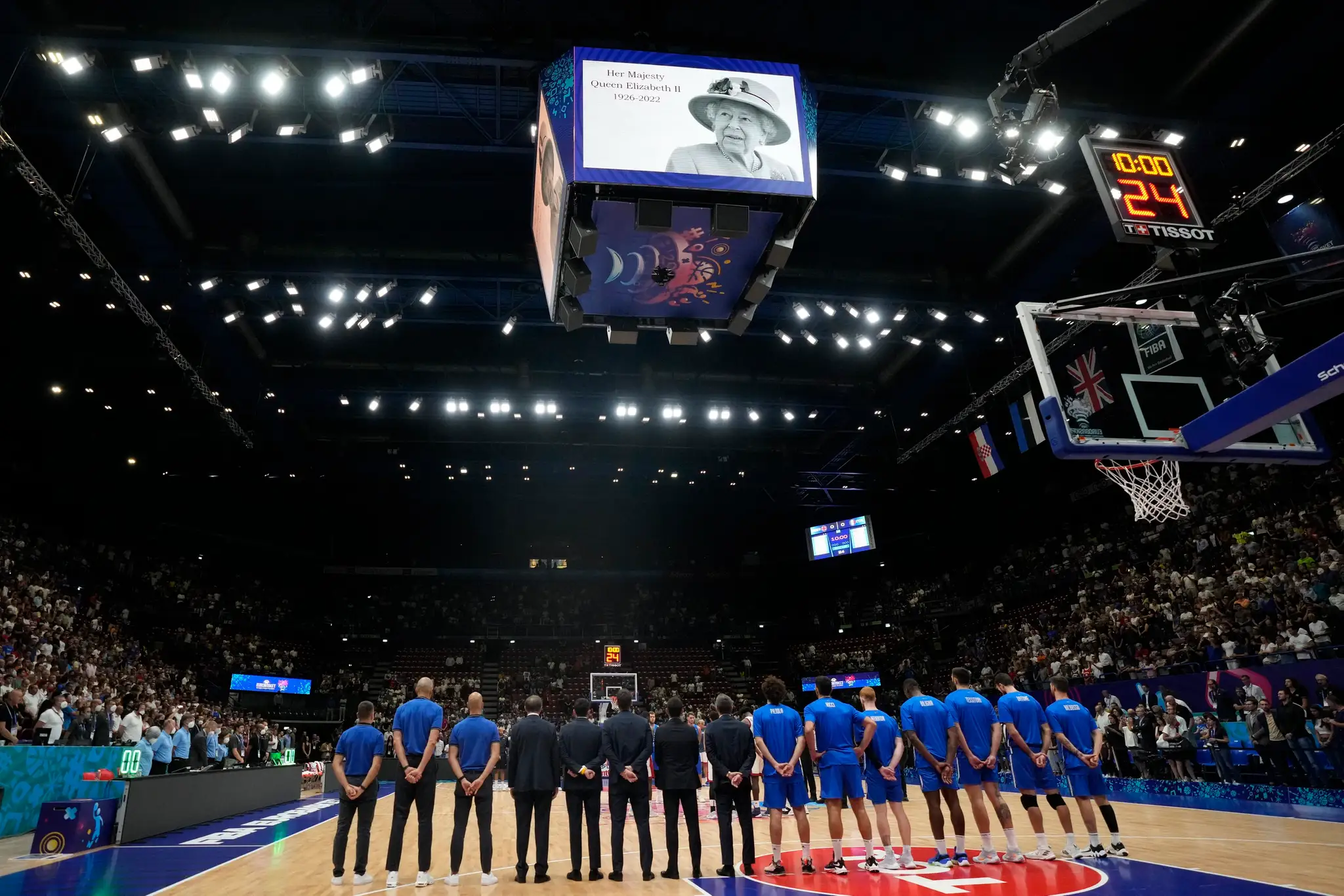 Kráľovnú si uctili aj na zápase britských basketbalistov.