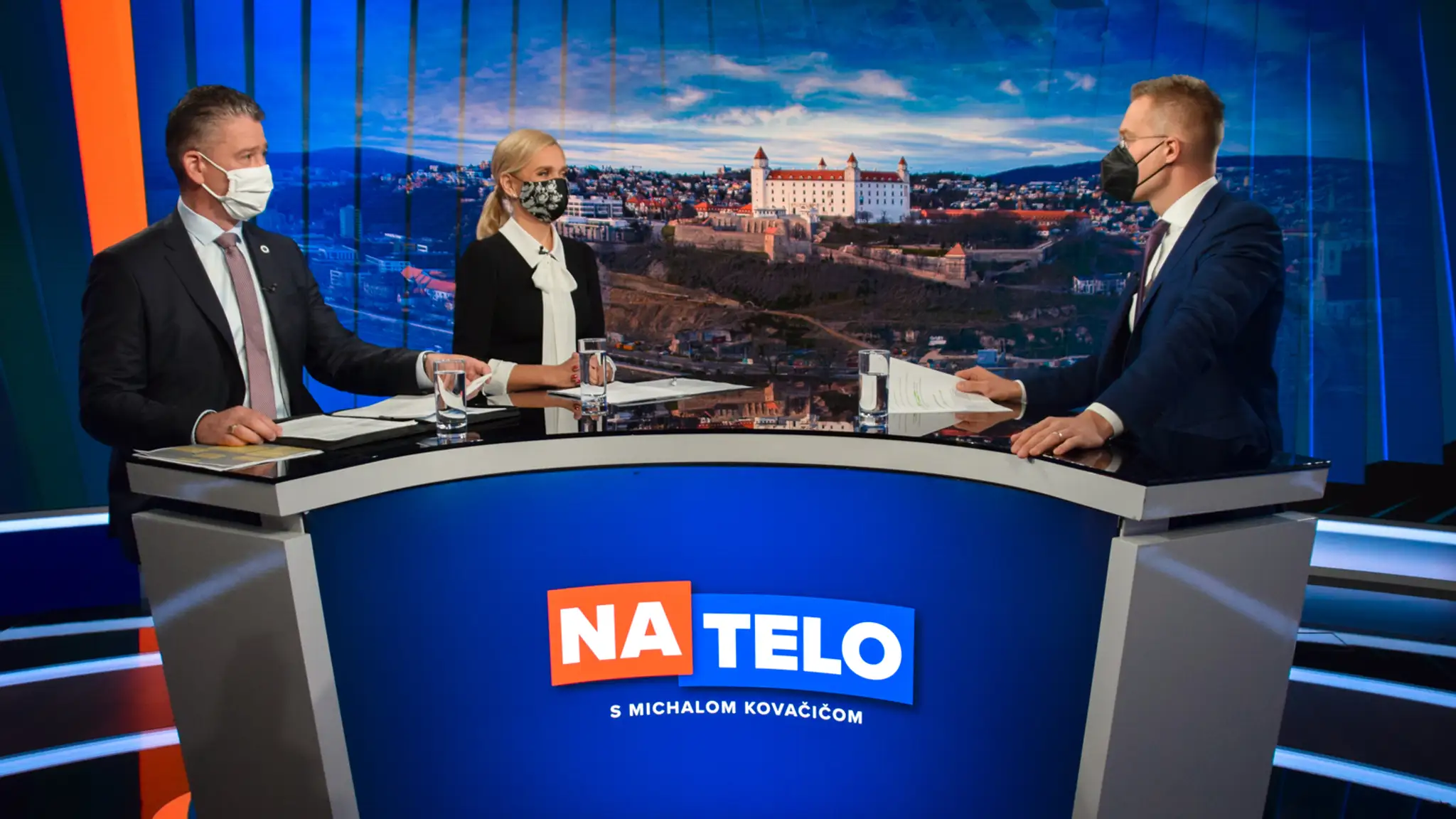 Roman Mikulec a Denisa Saková v Na telo.