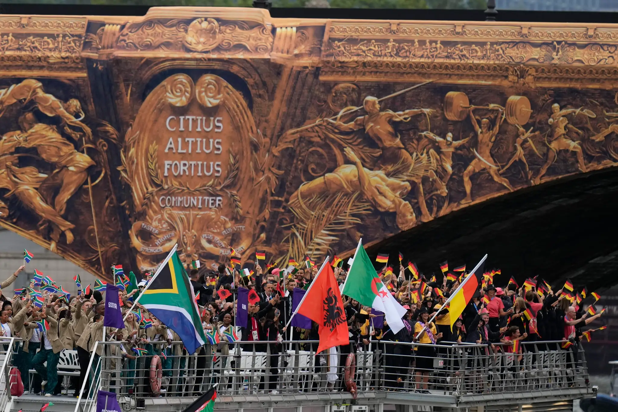 Otvárací ceremoniál.