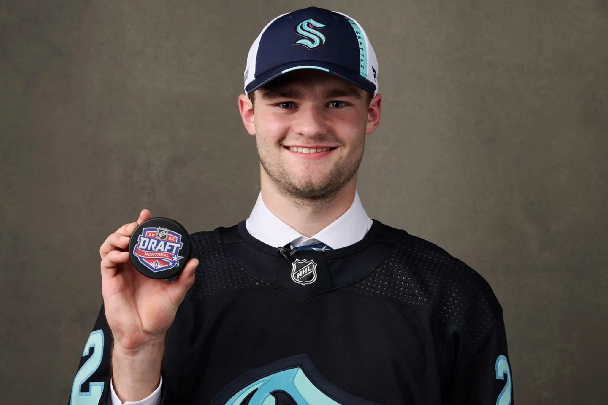 Kanaďan Shane Wright bol v predikciách draftu dlho na prvej priečke, nakoniec si ho zo 4. miesta vybral Seattle Kraken.