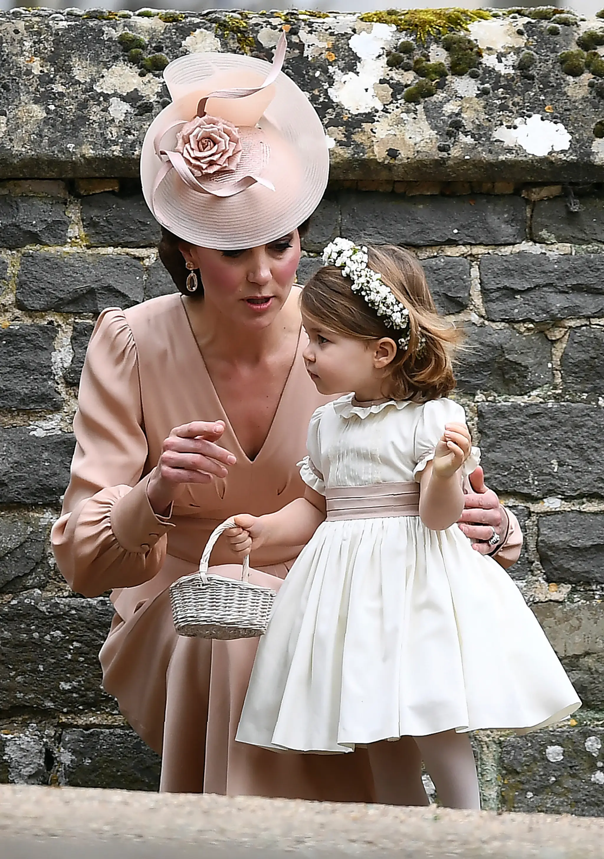 Kate Middleton a princezná Charlotte.