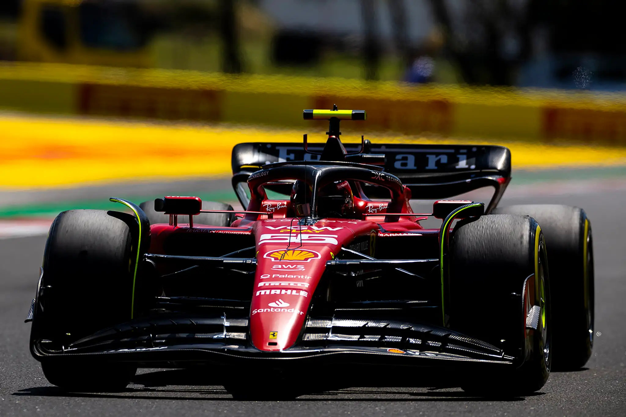 Carlos Sainz na Ferrari.
