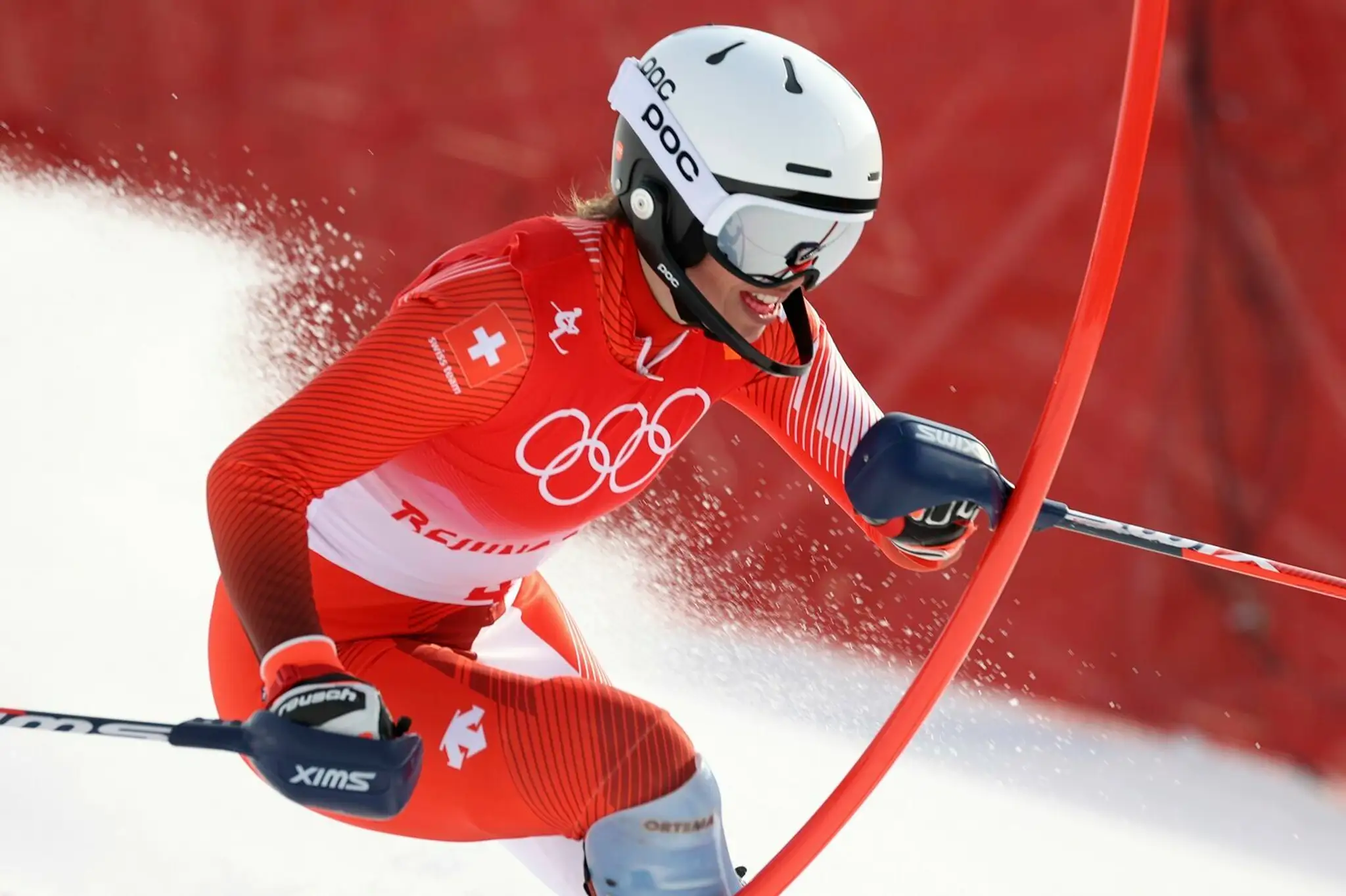 Švajčiarska lyžiarka Michelle Gisinová v 1. kole slalomu na ZOH 2022.