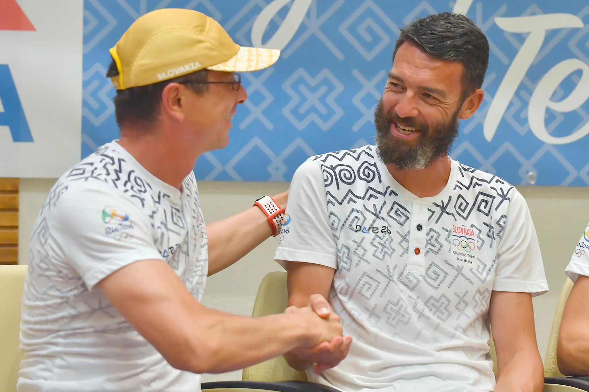 Vedúci slovenskej výpravy v Riu Peter Korčok (vľavo) s trénerom Mateja Tótha Matejom Spišiakom.