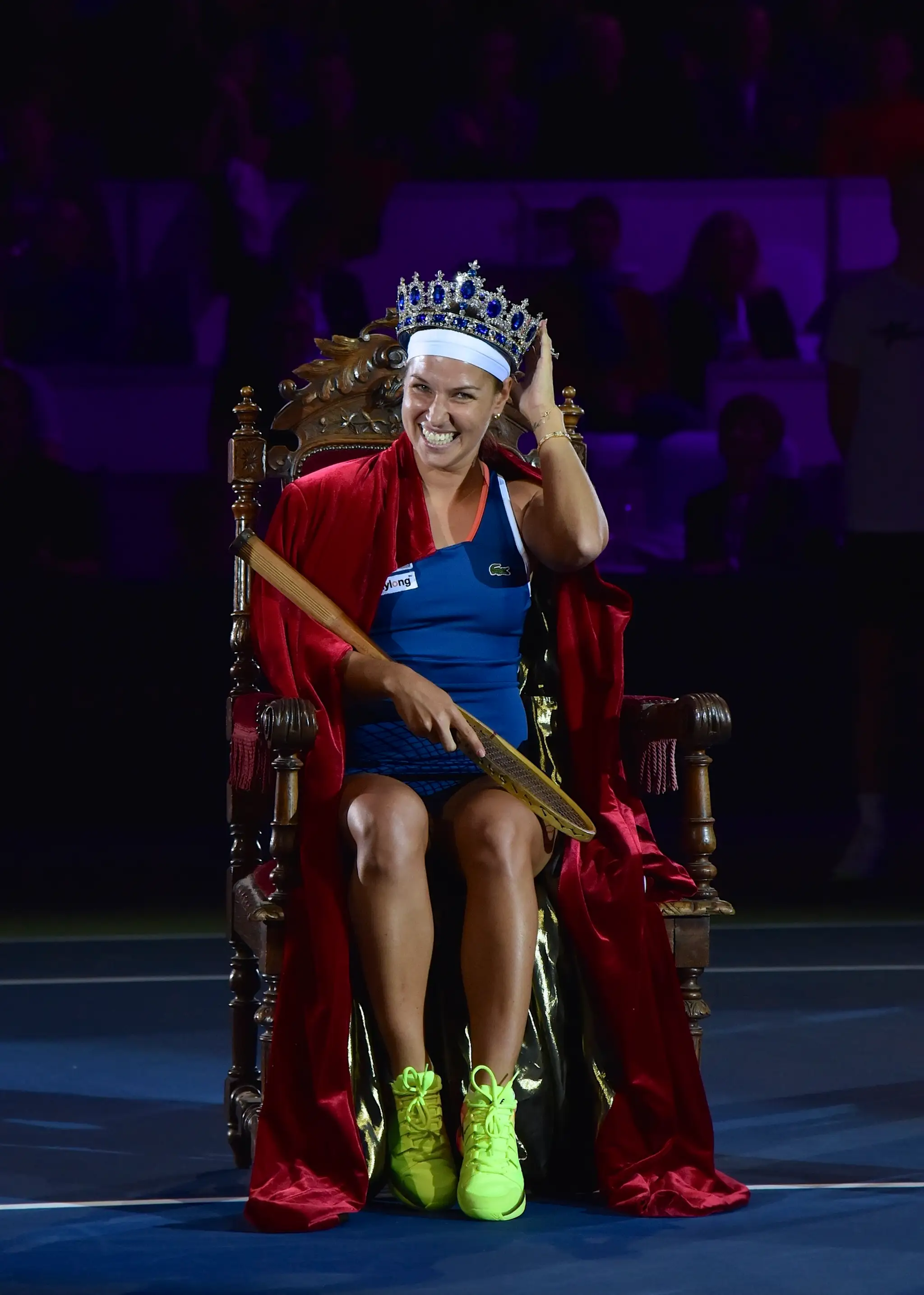 Dominika Cibulková počas korunovania na tenisovej exhibícii Tennis Champions v Bratislave.