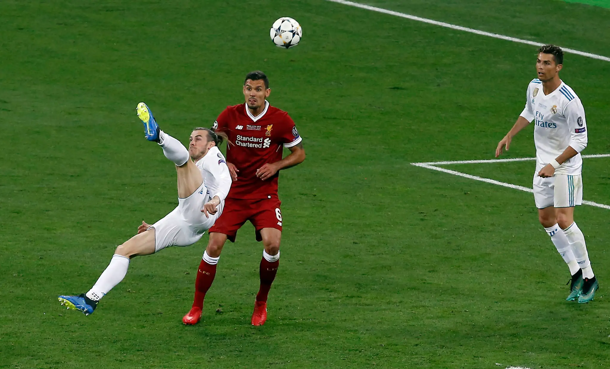 Bale poslal Real do vedenia fantastickými nožničkami.