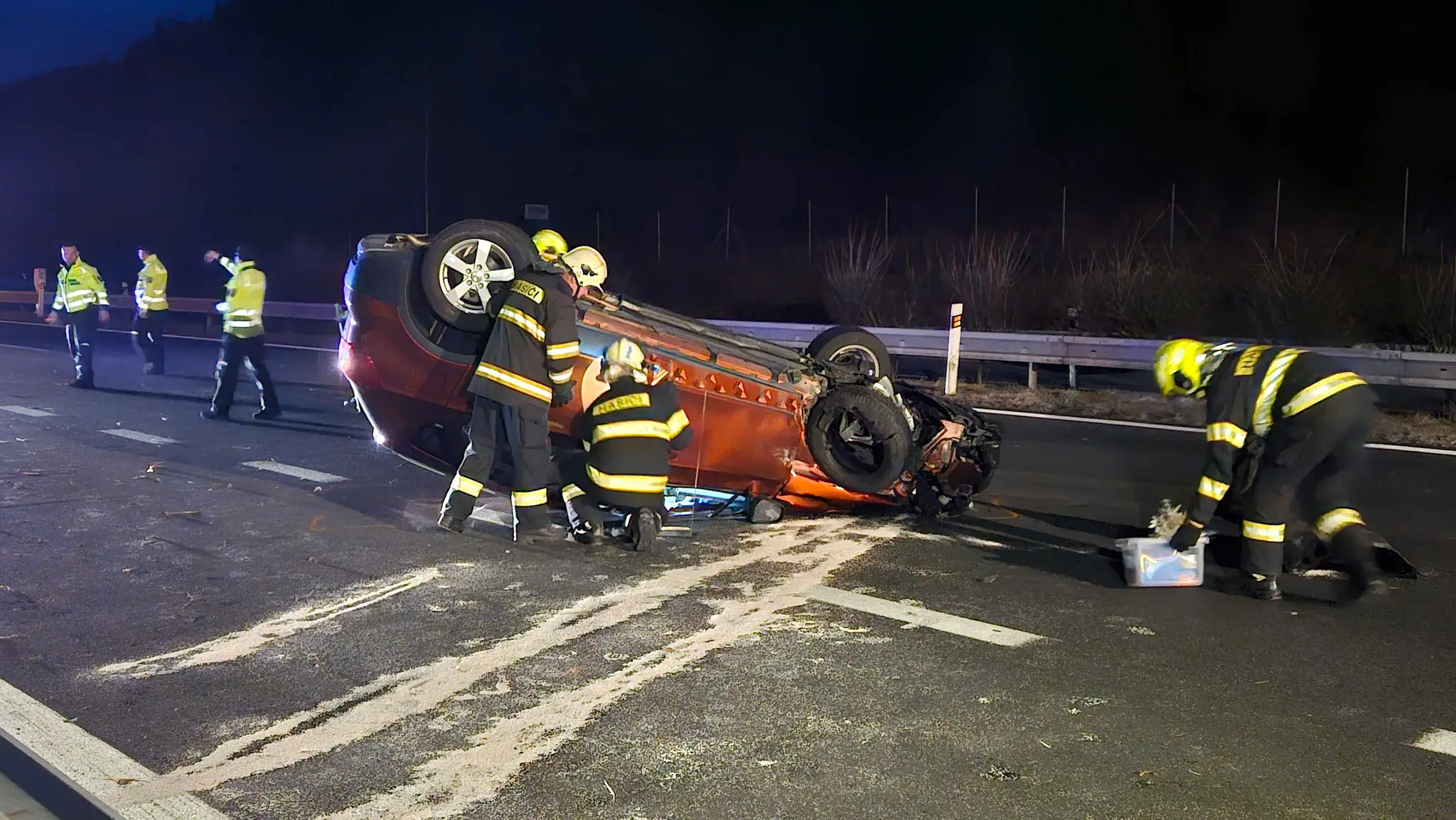 Vážna nehoda na D1 za tunelom Branisko.