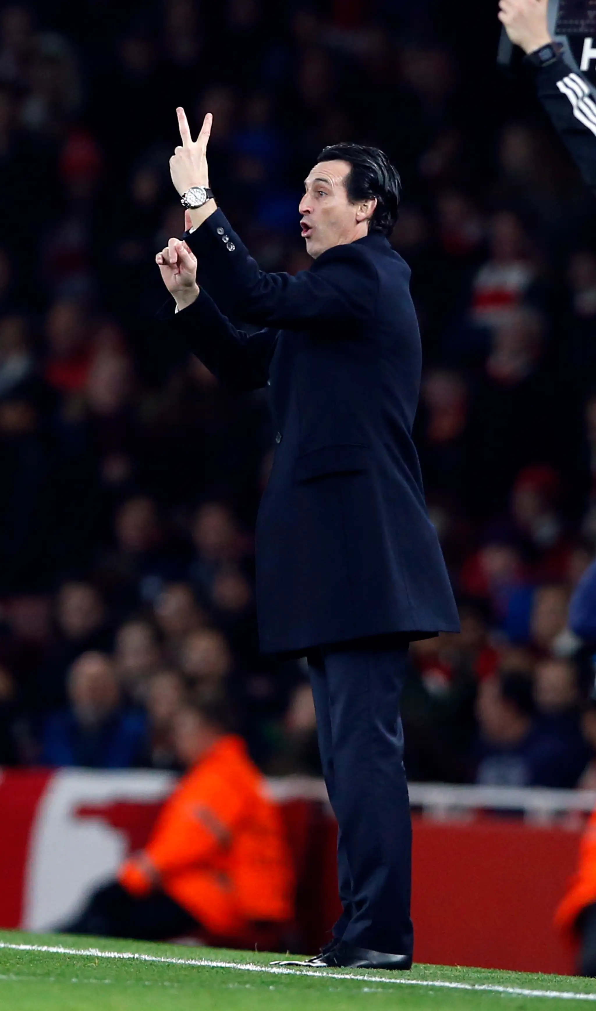 Kouč PSG Unai Emery v zápase LM na ihrisku Arsenalu Londýn.