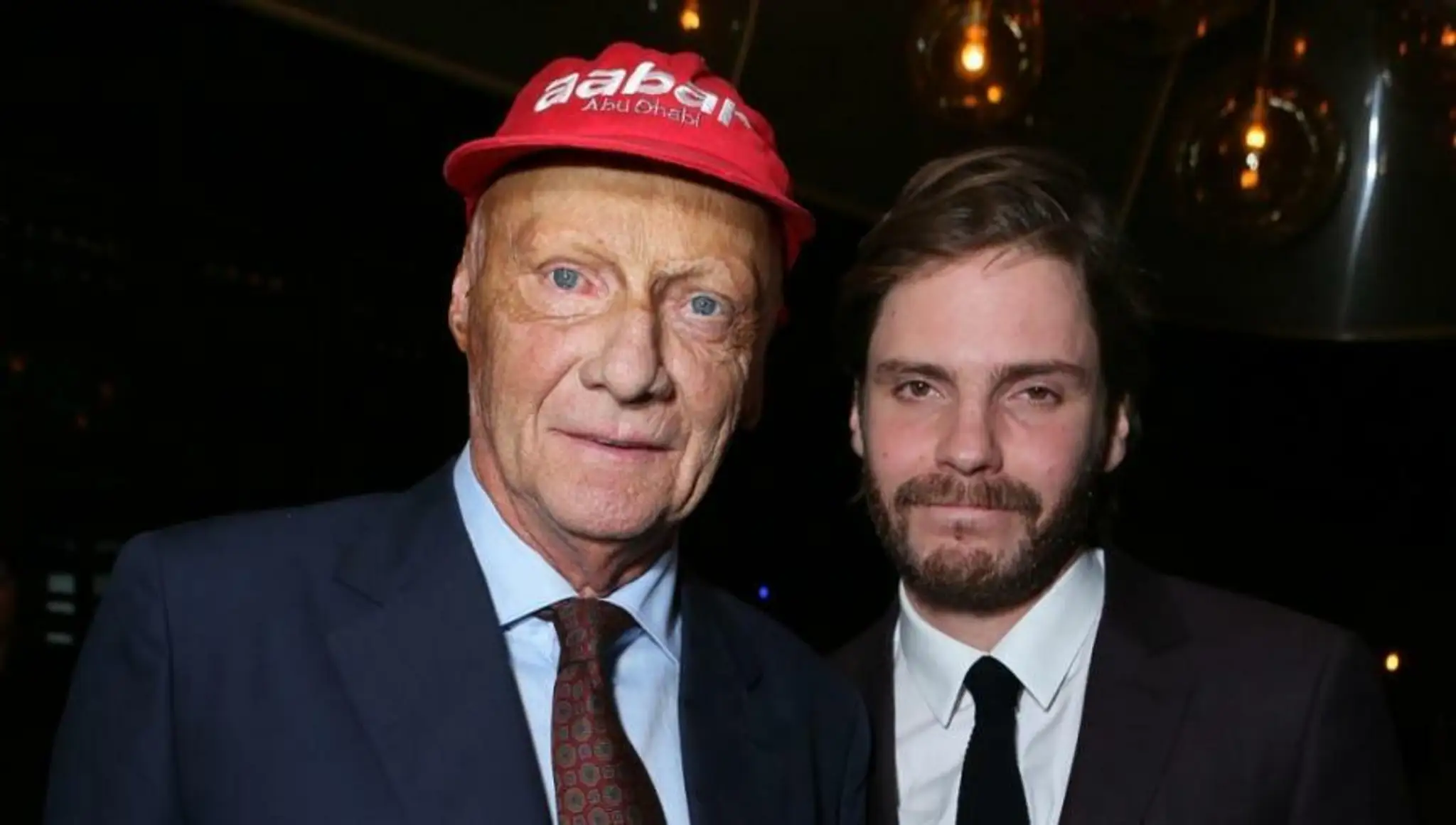 Herec Daniel Brühl, ktorý stvárnil vo filme Niki Laudu sa stretli (foto: n24.de)