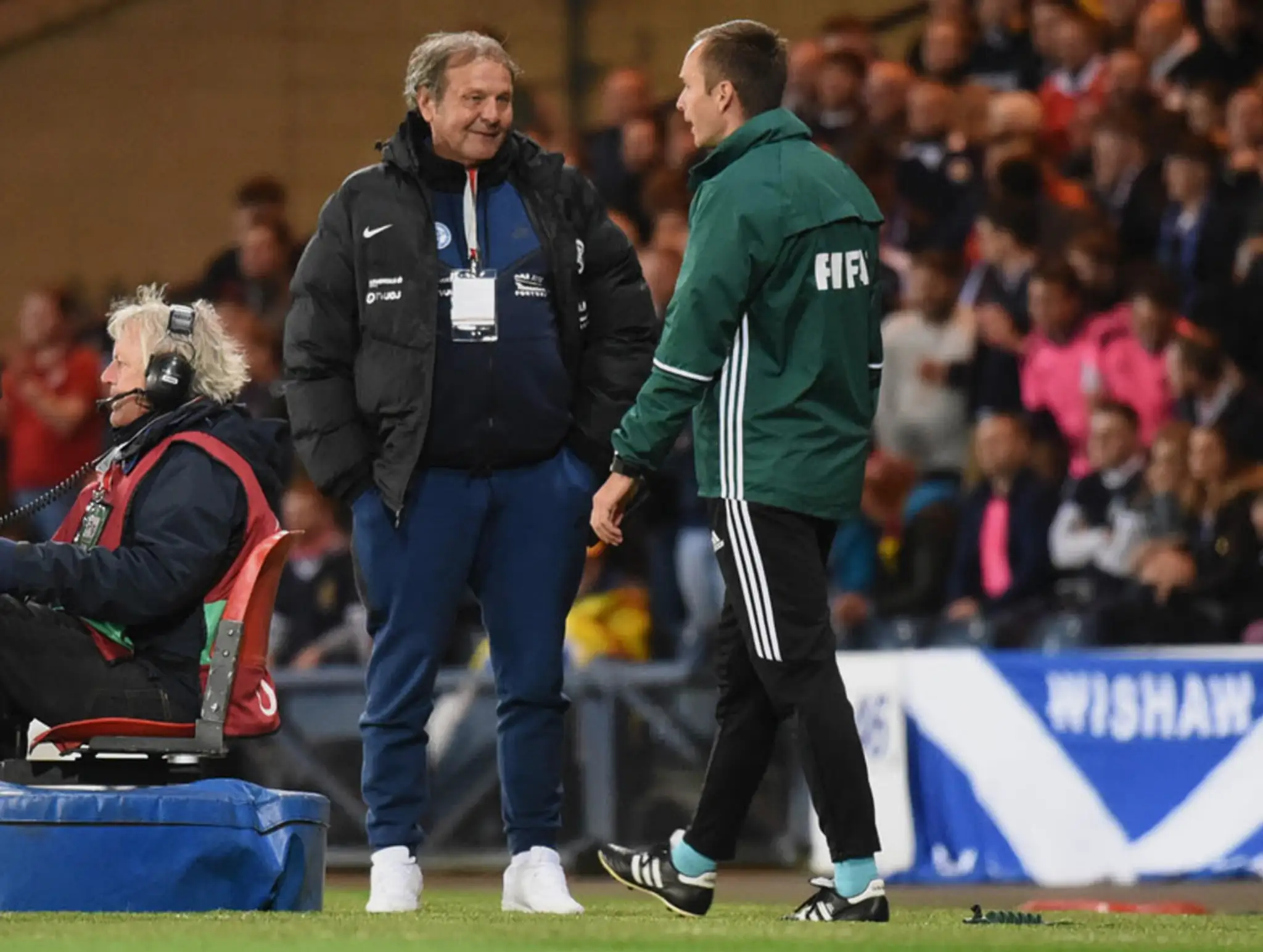 Angličan Harry Kane oslavuje gól v slovinskej sieti v kvalifikácii MS 2018.