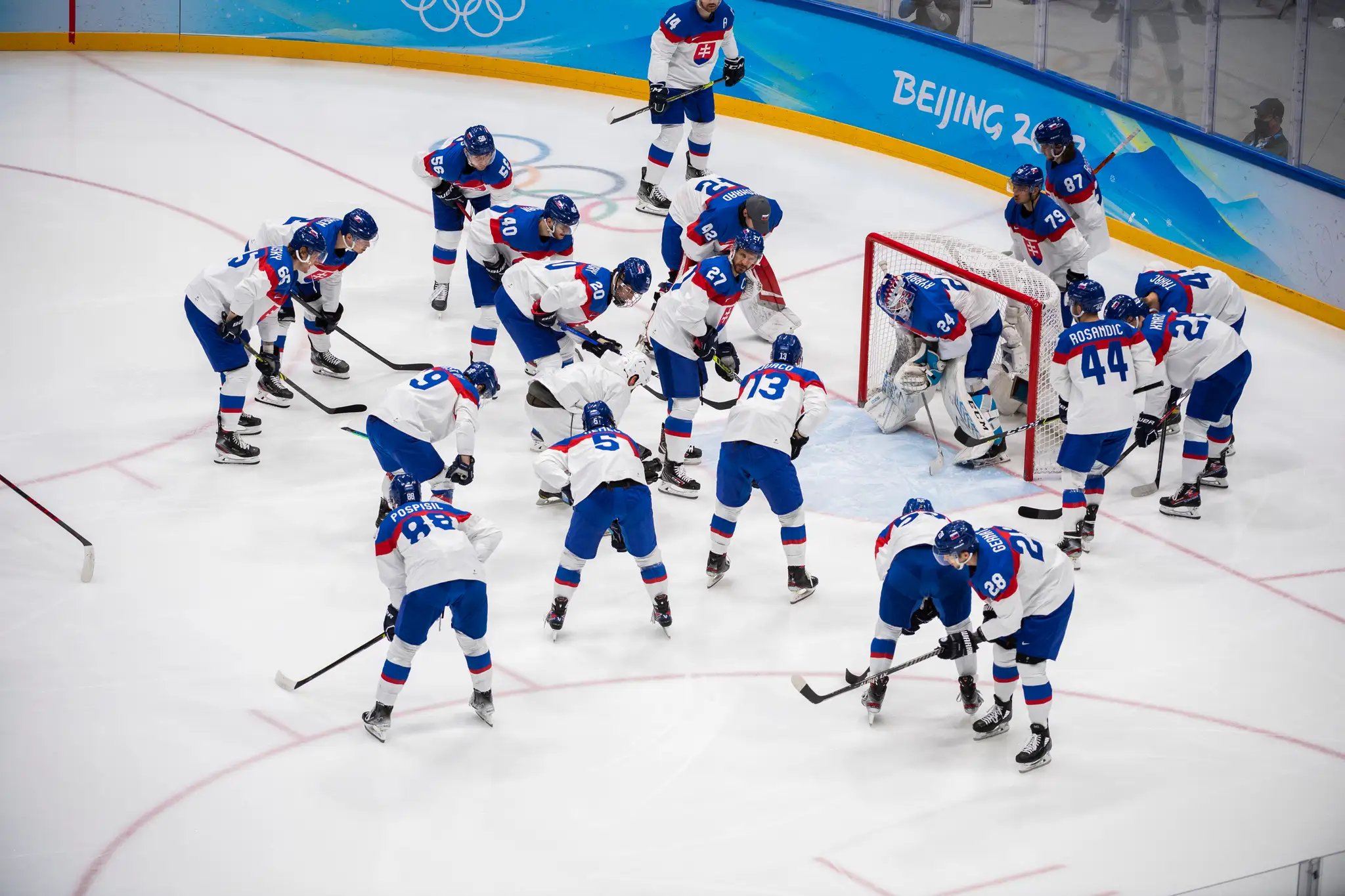 Tím Slovenska pred štvrťfinálovým zápasom ZOH 2022 proti USA.