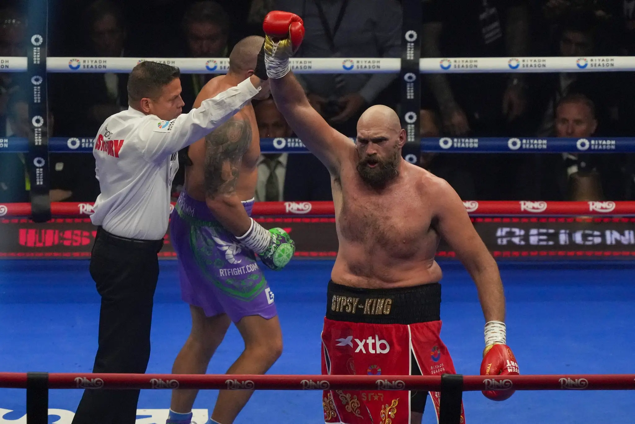 Tyson Fury reaguje po dueli s Oleksandrom Usykom.