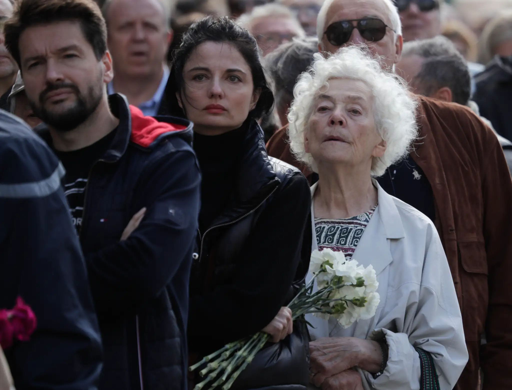 Pred Domom odborov v Moskve sa vytvoril dlhý rad ľudí, ktorí prišli osobne vzdať úctu Gorbačovovi.