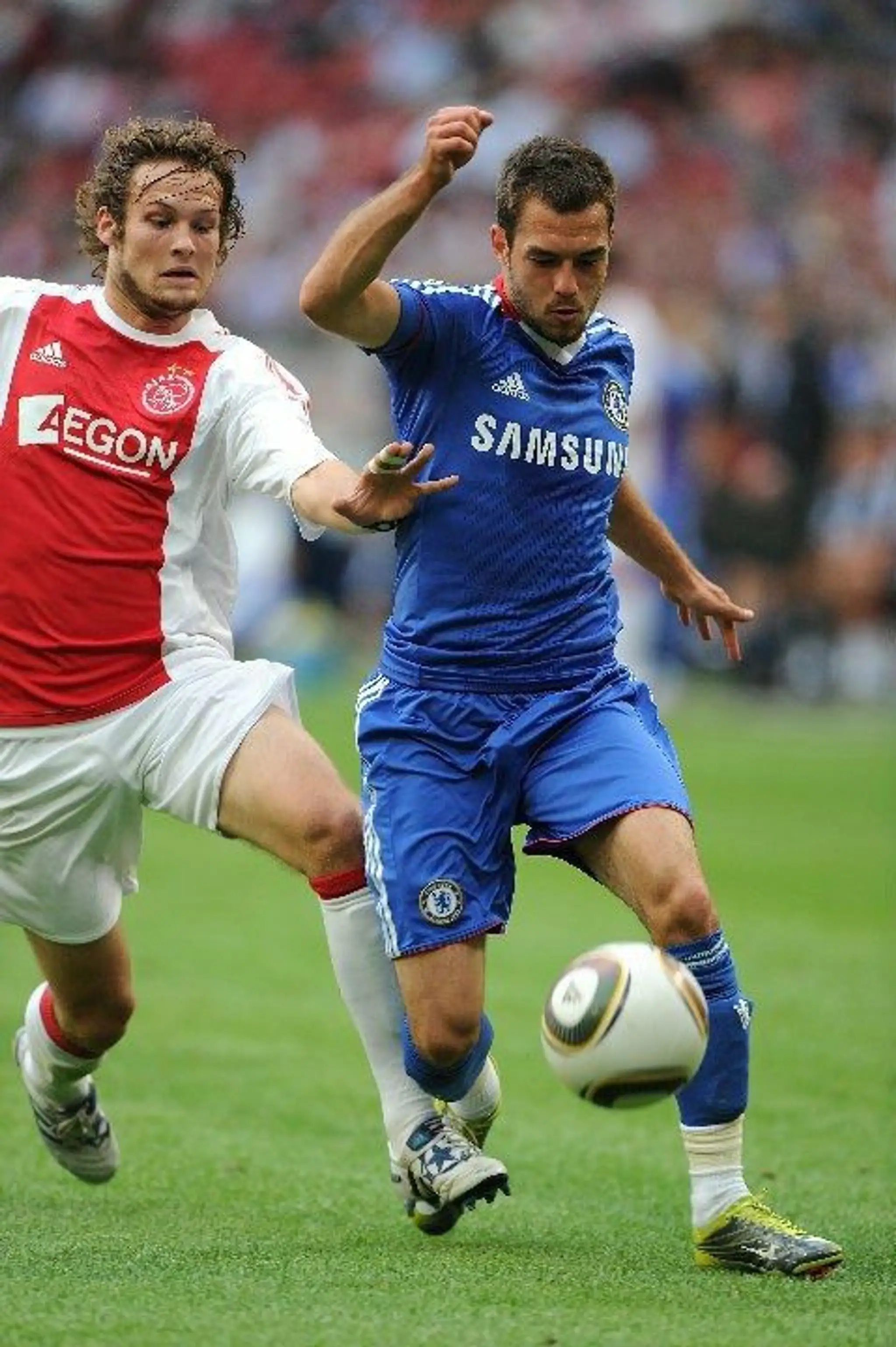 Ani Daley Blind (vľavo) nemal šancu.