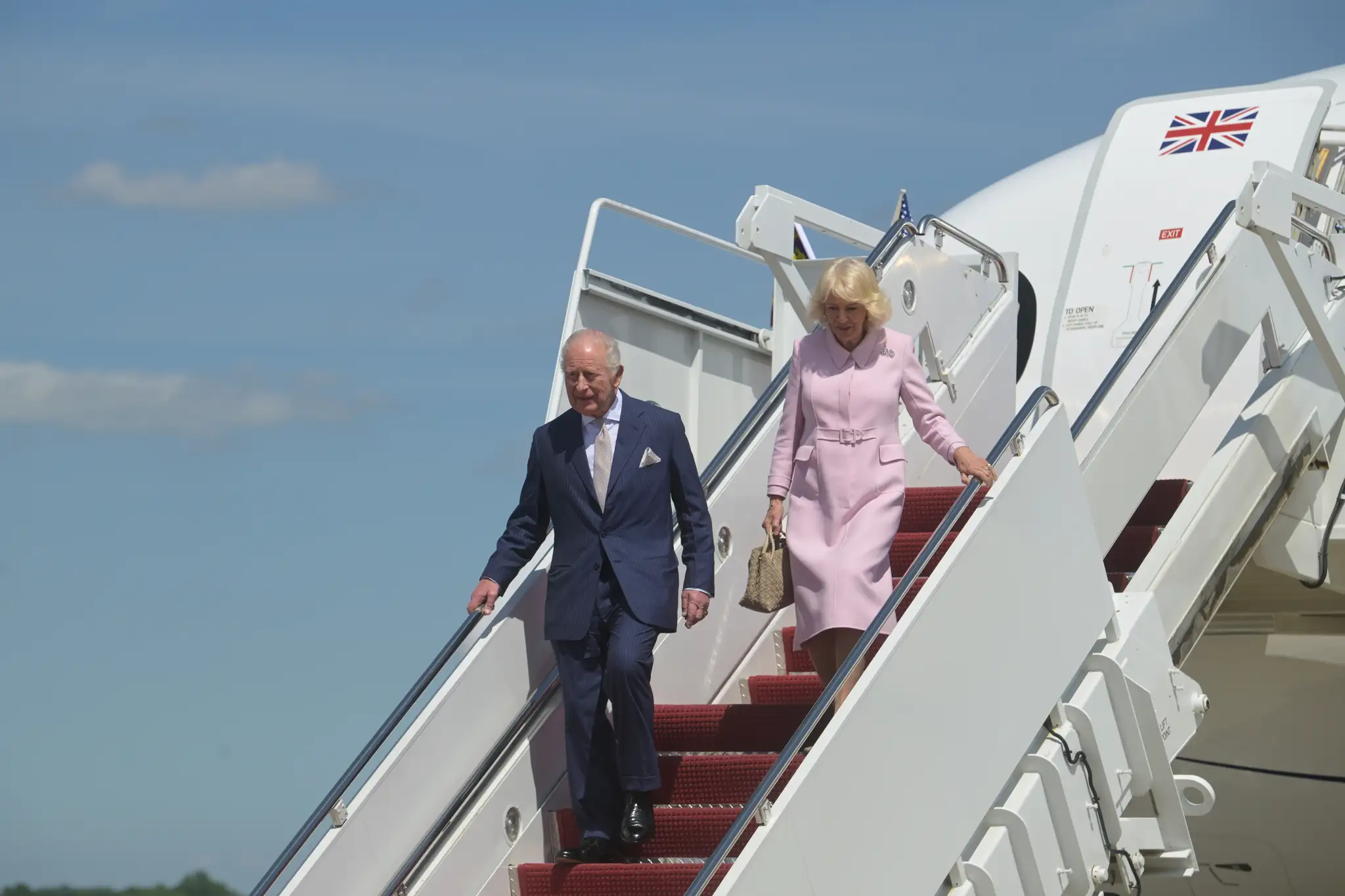 Kráľ Karol III. s manželkou Kamilou na návšteve v USA.