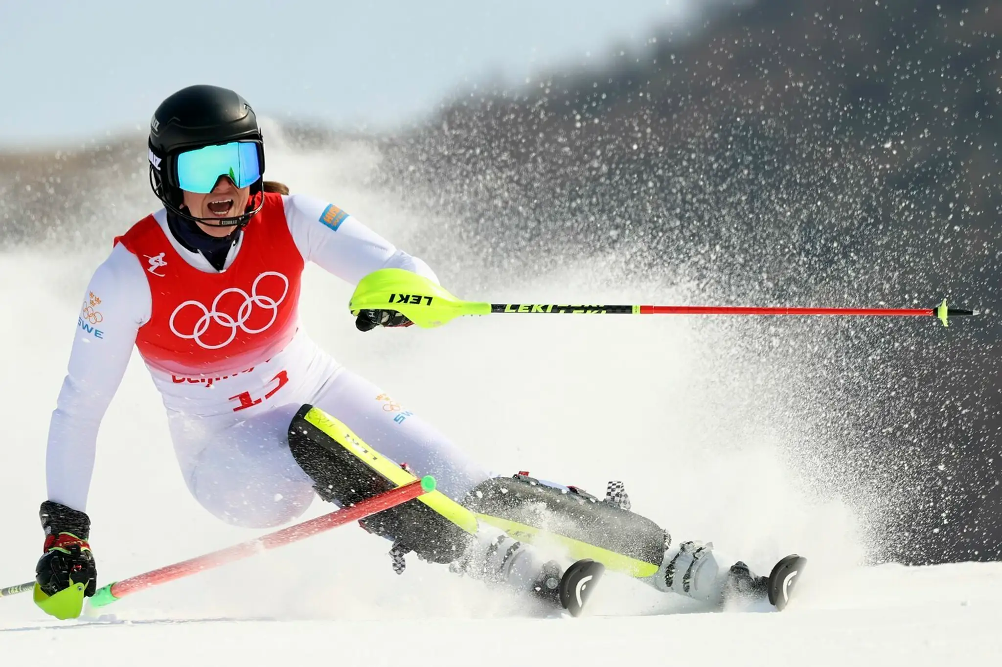 Švédska lyžiarka Sara Hectorová v 1. kole slalomu na ZOH 2022.