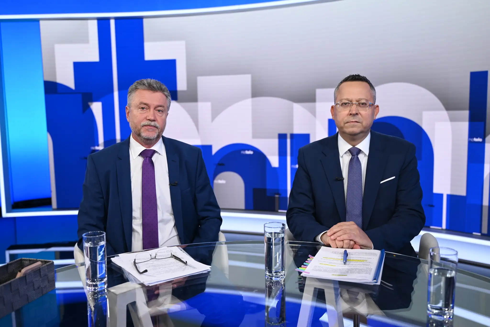Hosťami relácie Na telo boli Ladislav Kamenický (Smer-SD) a Jozef Hajko (KDH)