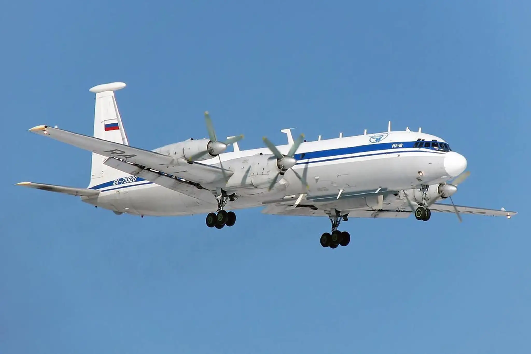 Veliteľské lietadlo Iljušin Il-22.