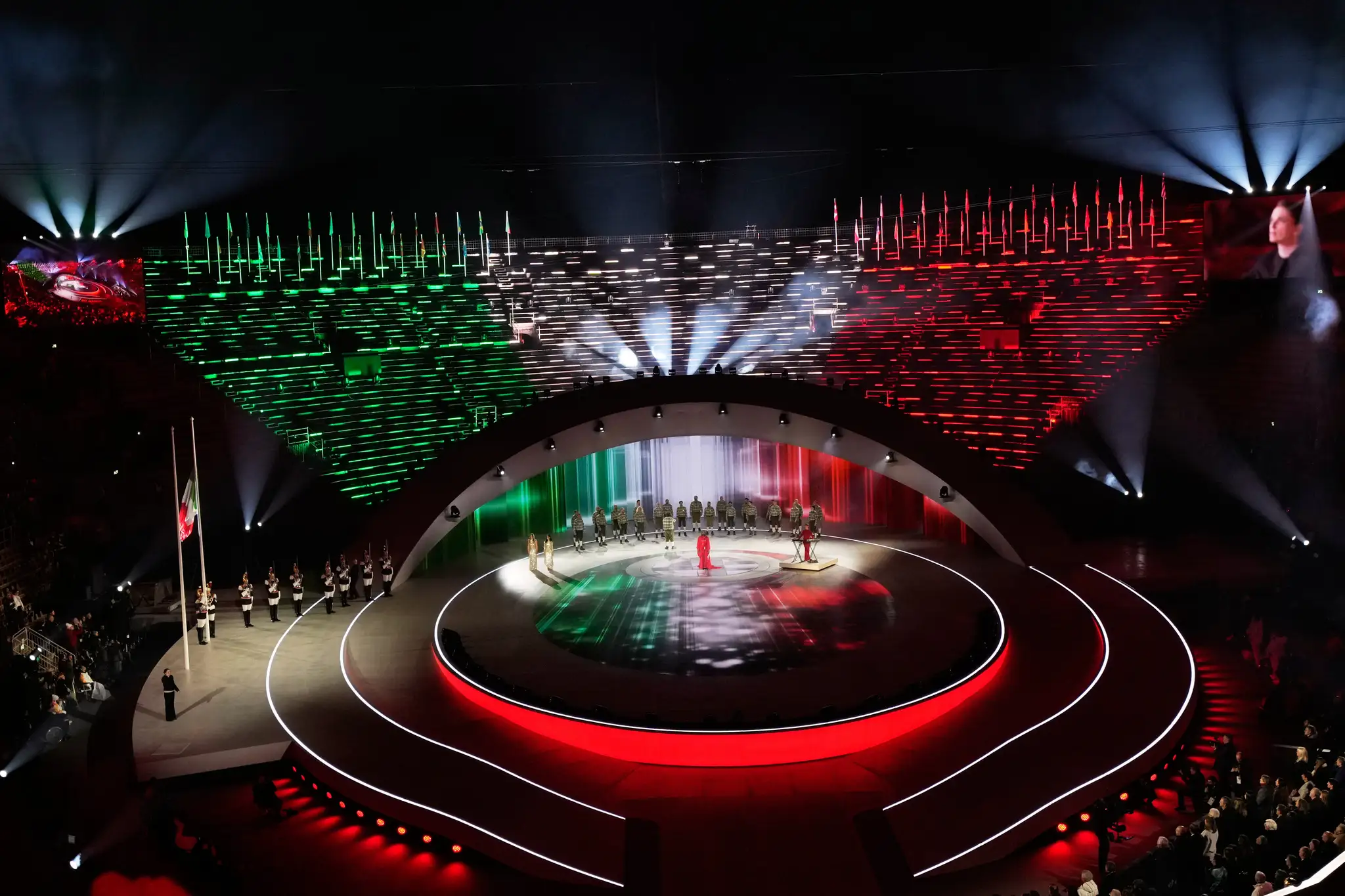 Na snímke tanečníci vystupujú na slávnostnom otvorení Zimných paralympijských hier 2026.