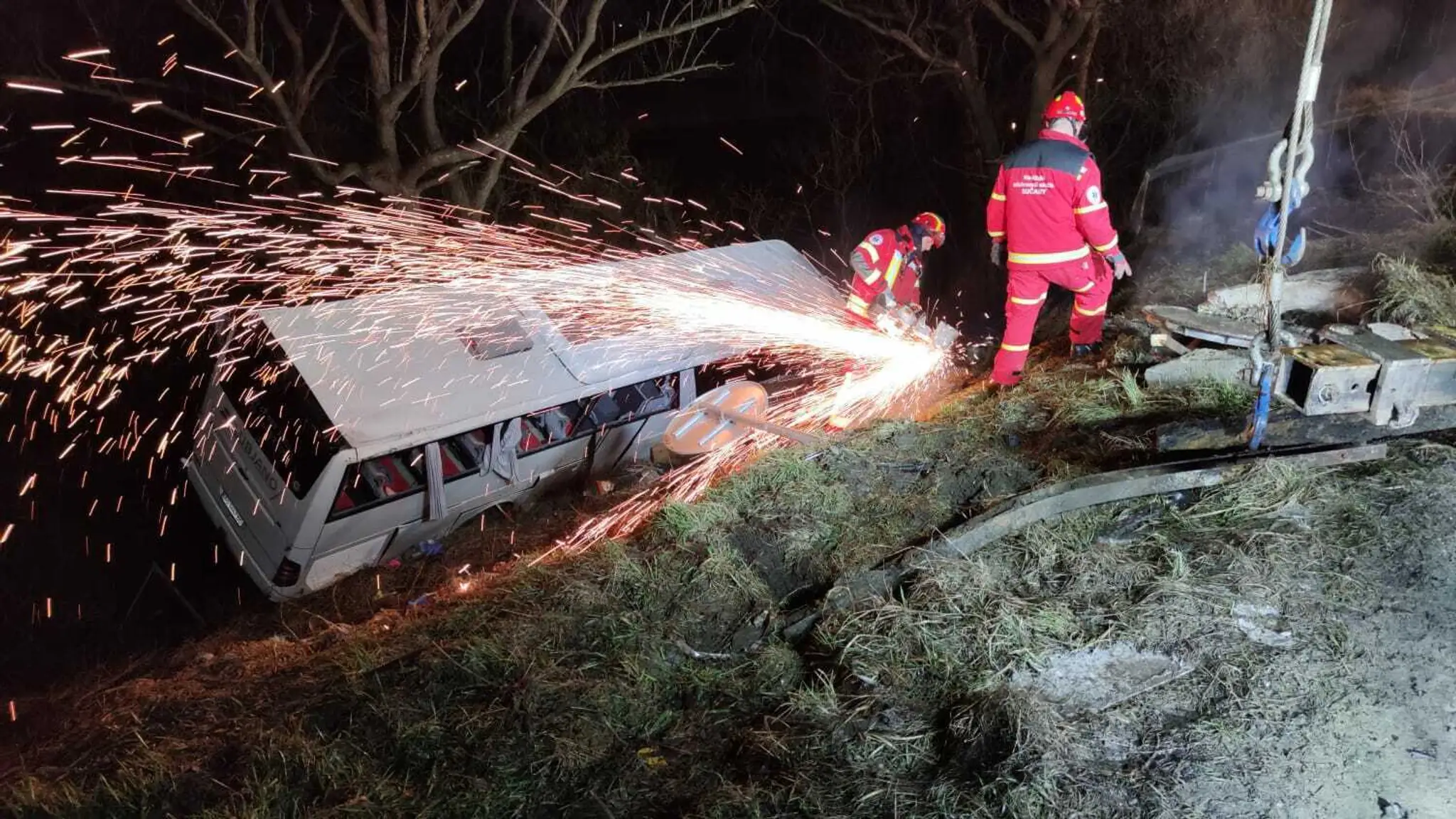 Zrážka ukrajinskej dodávky s ukrajinským autobusom v Ružomberku.