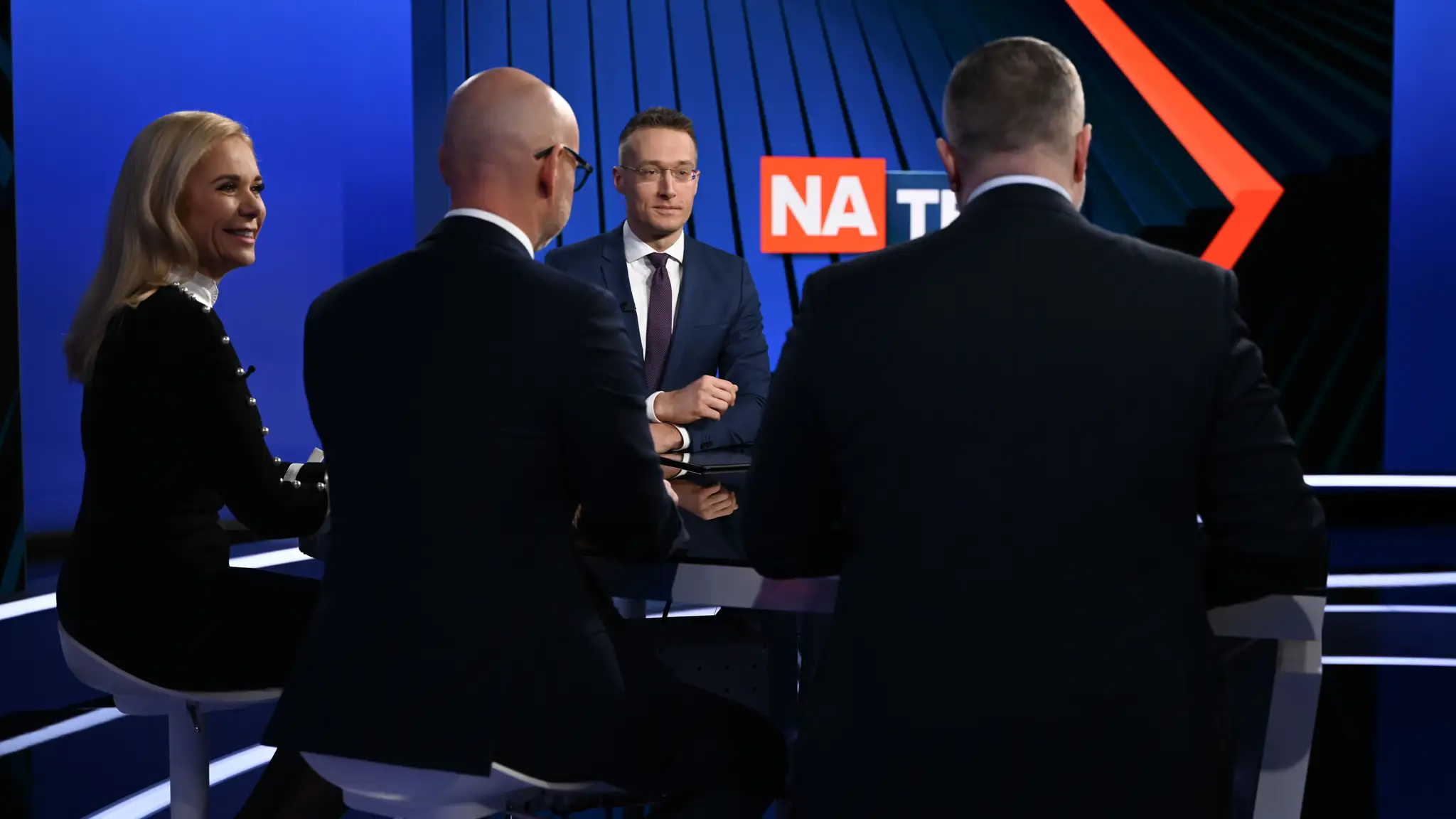 Milan Krajniak, Branislav Gröhling a Denisa Saková v relácii Na telo.