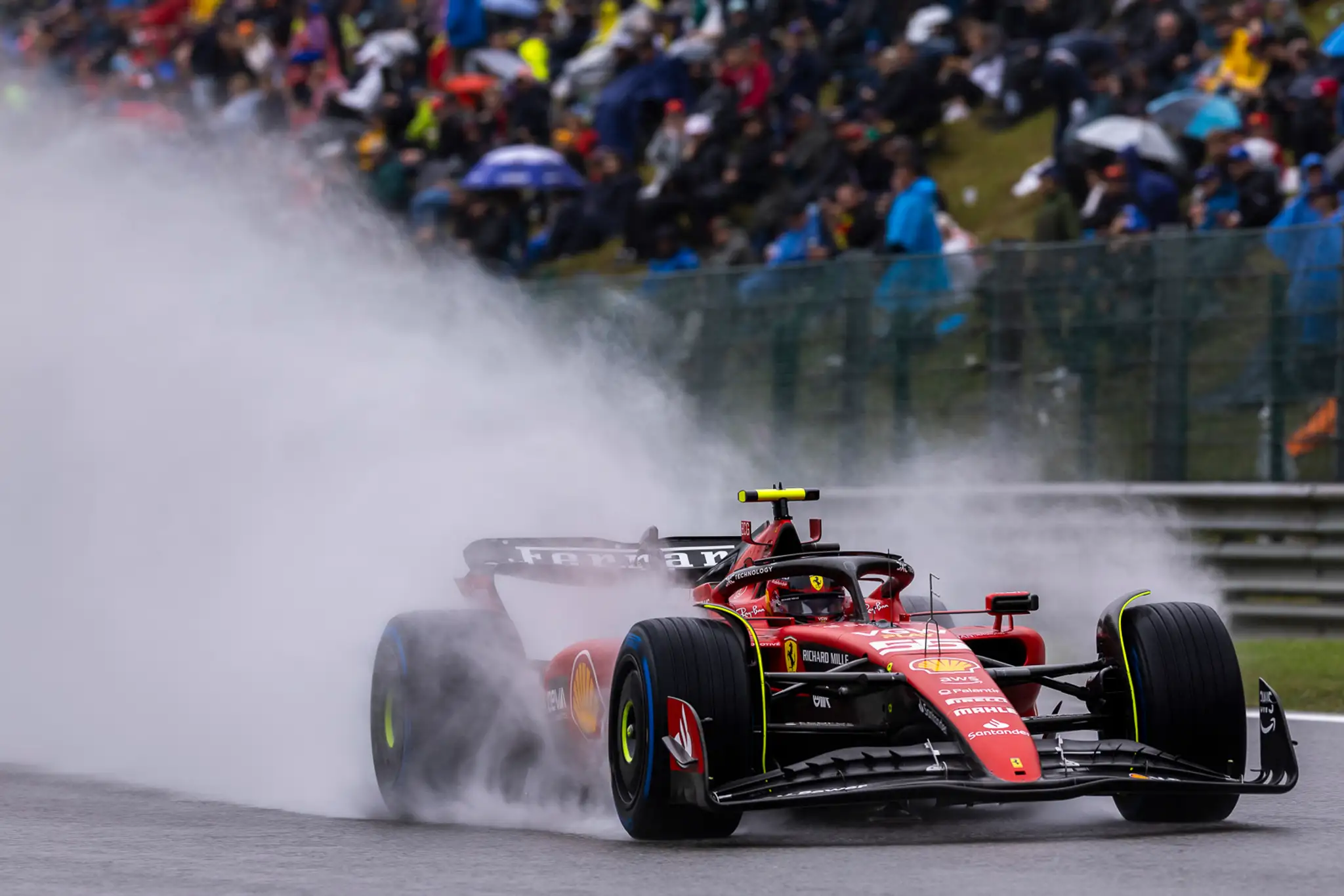 Španielsky pilot Ferrari Carlos Sainz.