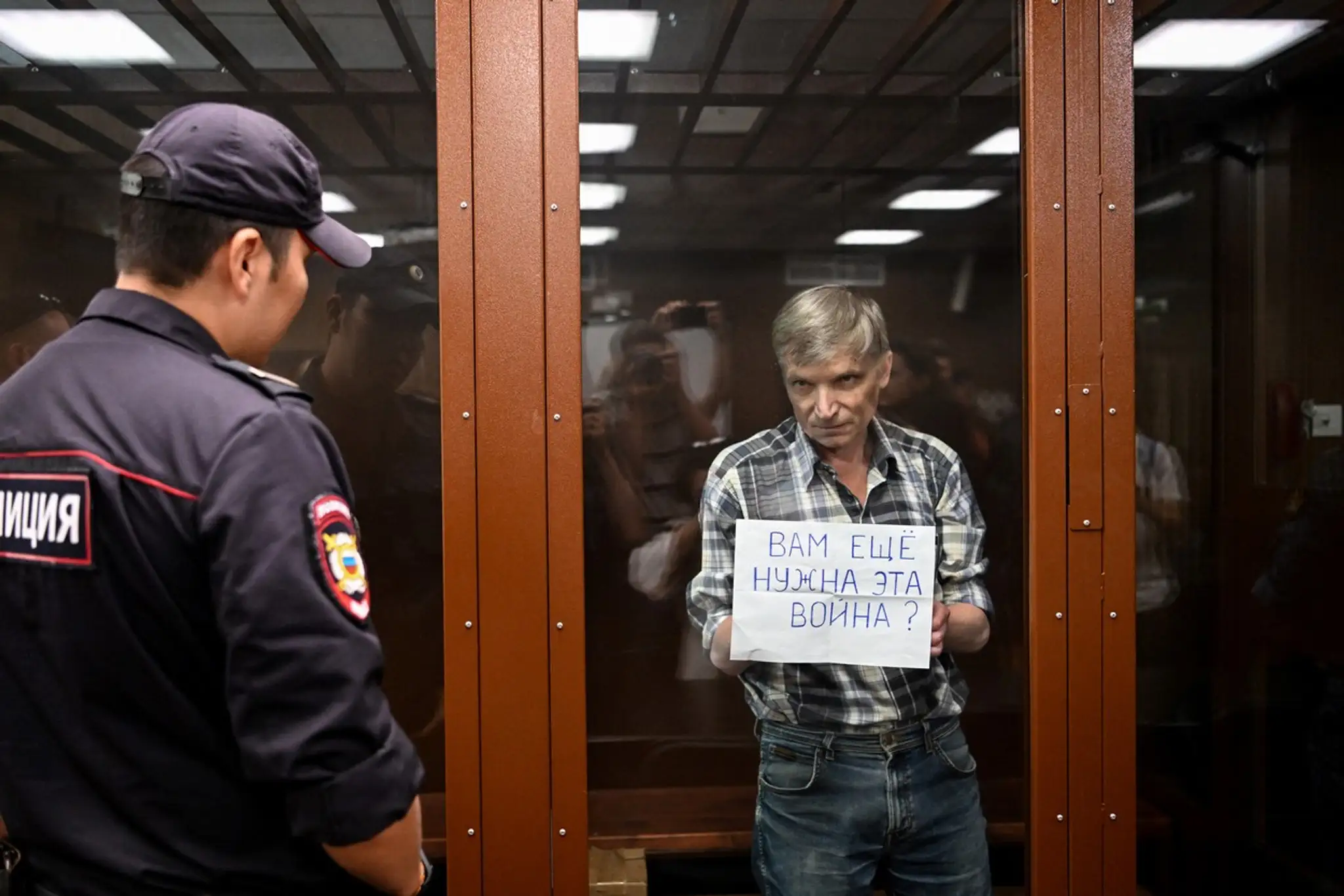 Ruský opozičný politik Alexej Gorinov (60) bol uznaný za vinného zo šírenia "úmyselne nepravdivých informácií" o ruskej armáde na Ukrajine.