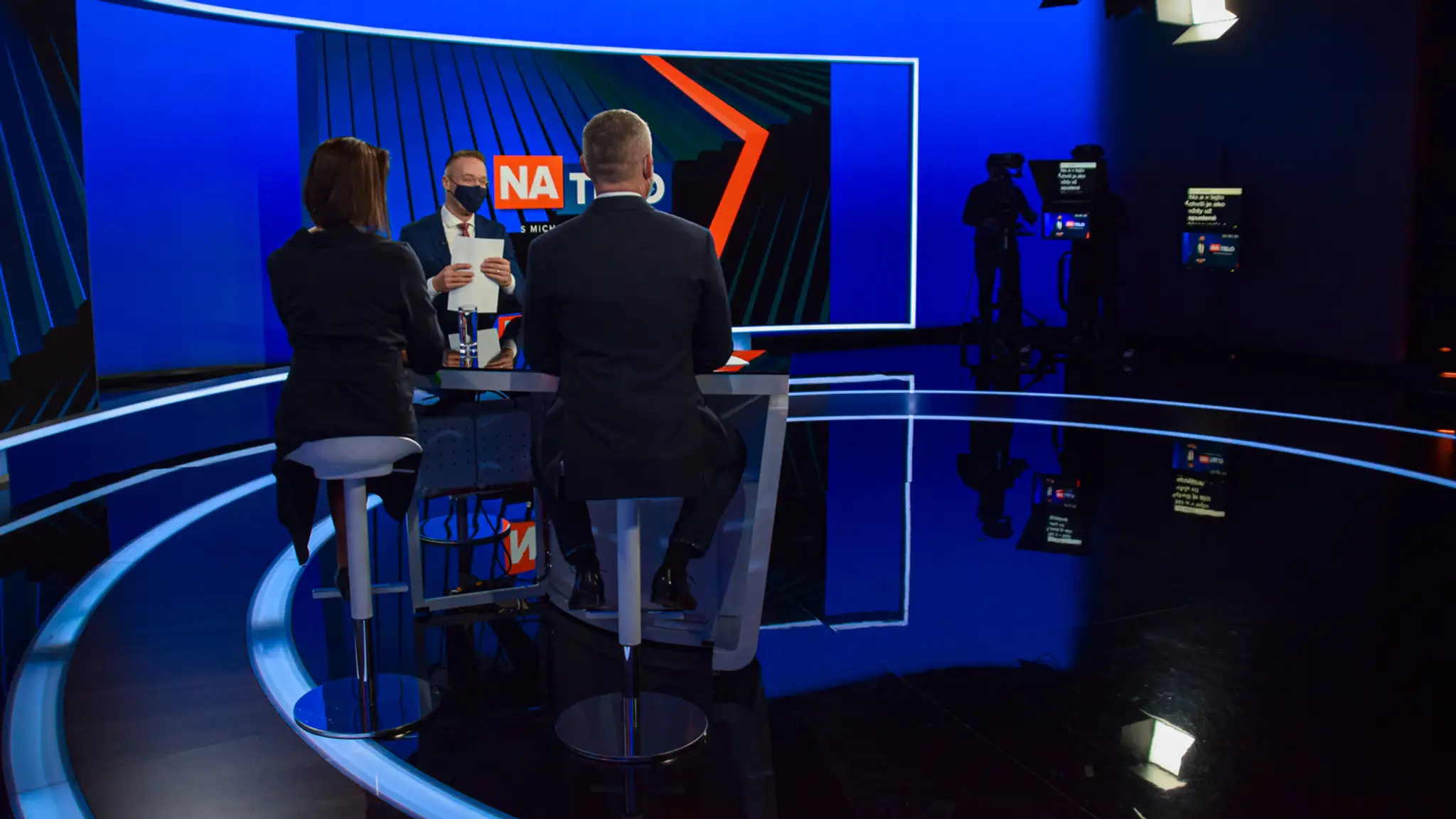 Peter Pellegrini a Mária Kolíková v Na telo.