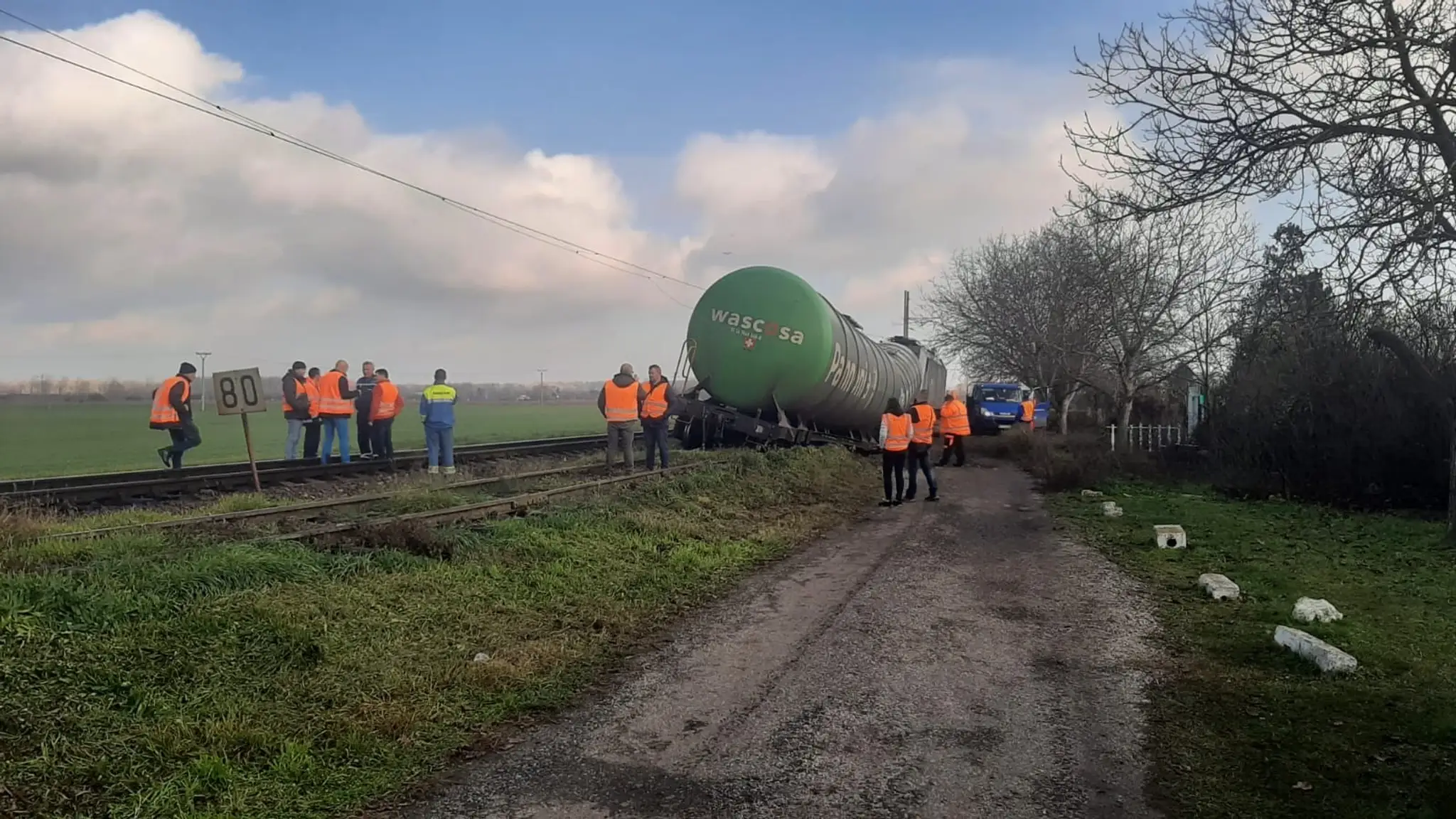Vykoľajil sa nákladný vlak s etanolom
