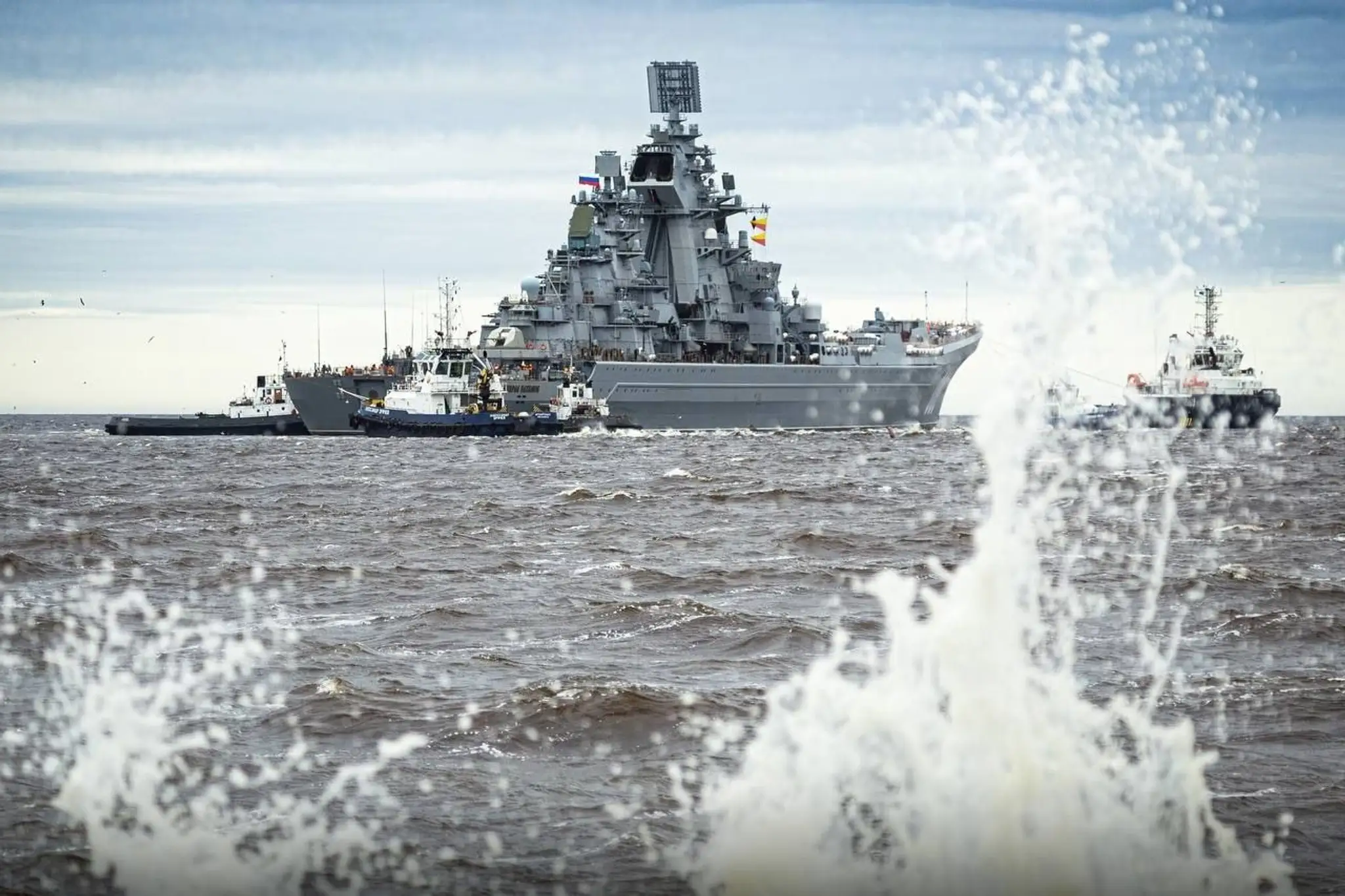 Ruský krížnik Admiral Nachimov.