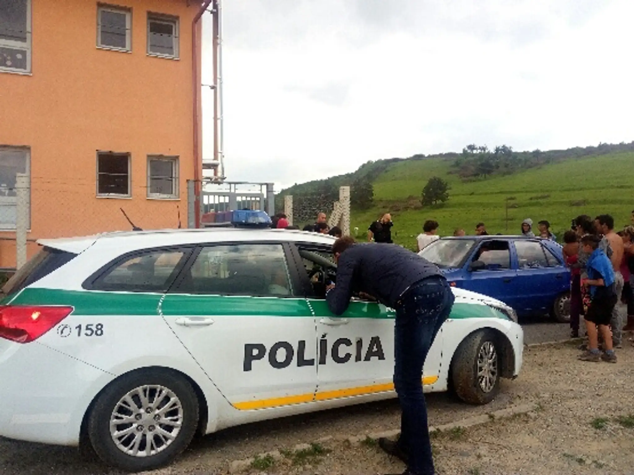 Polícia prípad vyšetruje.